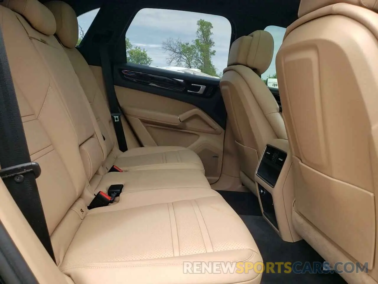 11 Photograph of a damaged car WP1AA2AY0NDA04856 PORSCHE CAYENNE 2022