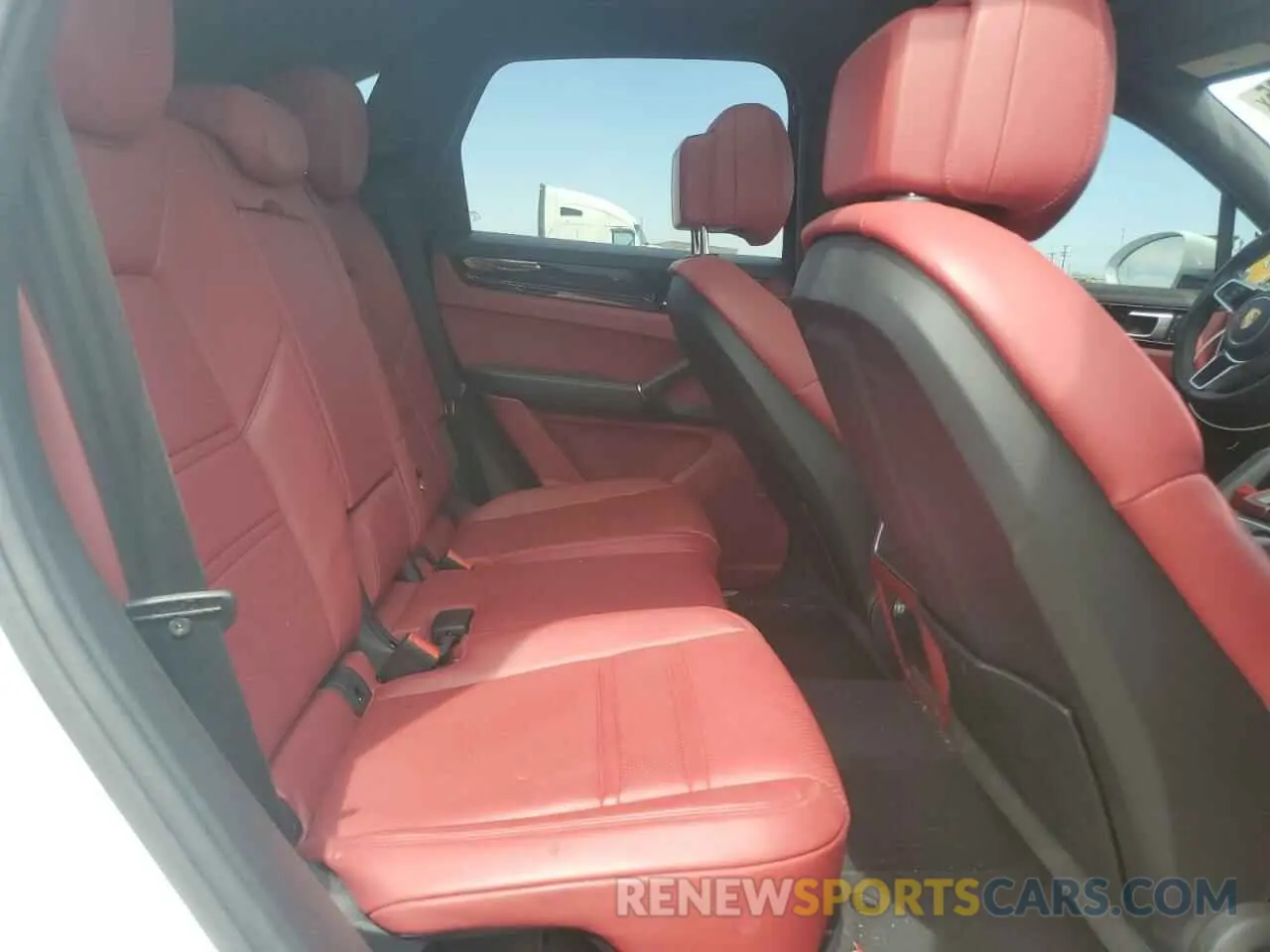 11 Photograph of a damaged car WP1AA2AY2NDA04695 PORSCHE CAYENNE 2022