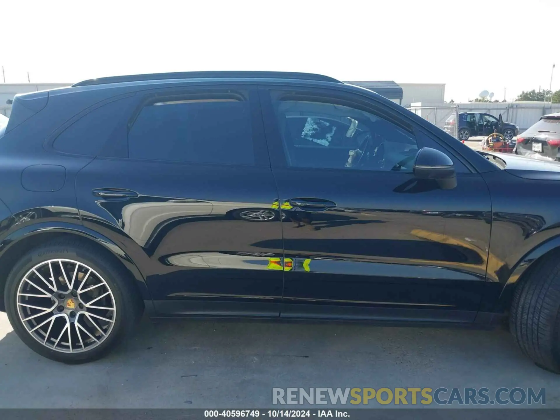 13 Photograph of a damaged car WP1AA2AY4NDA03550 PORSCHE CAYENNE 2022