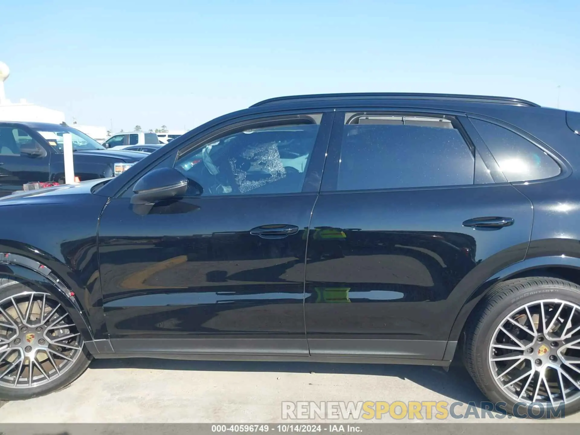 14 Photograph of a damaged car WP1AA2AY4NDA03550 PORSCHE CAYENNE 2022
