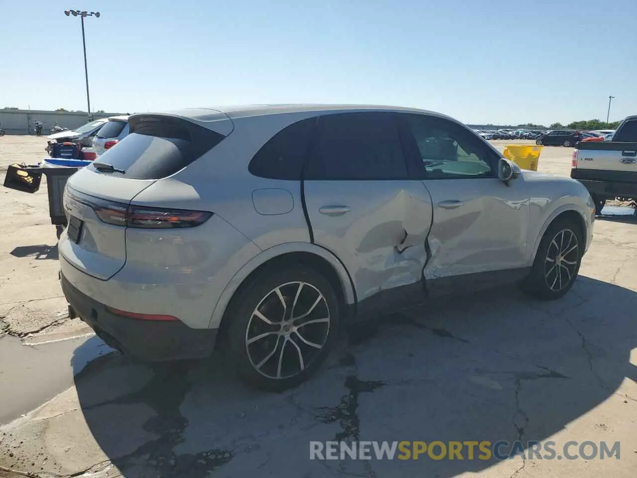 3 Photograph of a damaged car WP1AA2AY4NDA06108 PORSCHE CAYENNE 2022