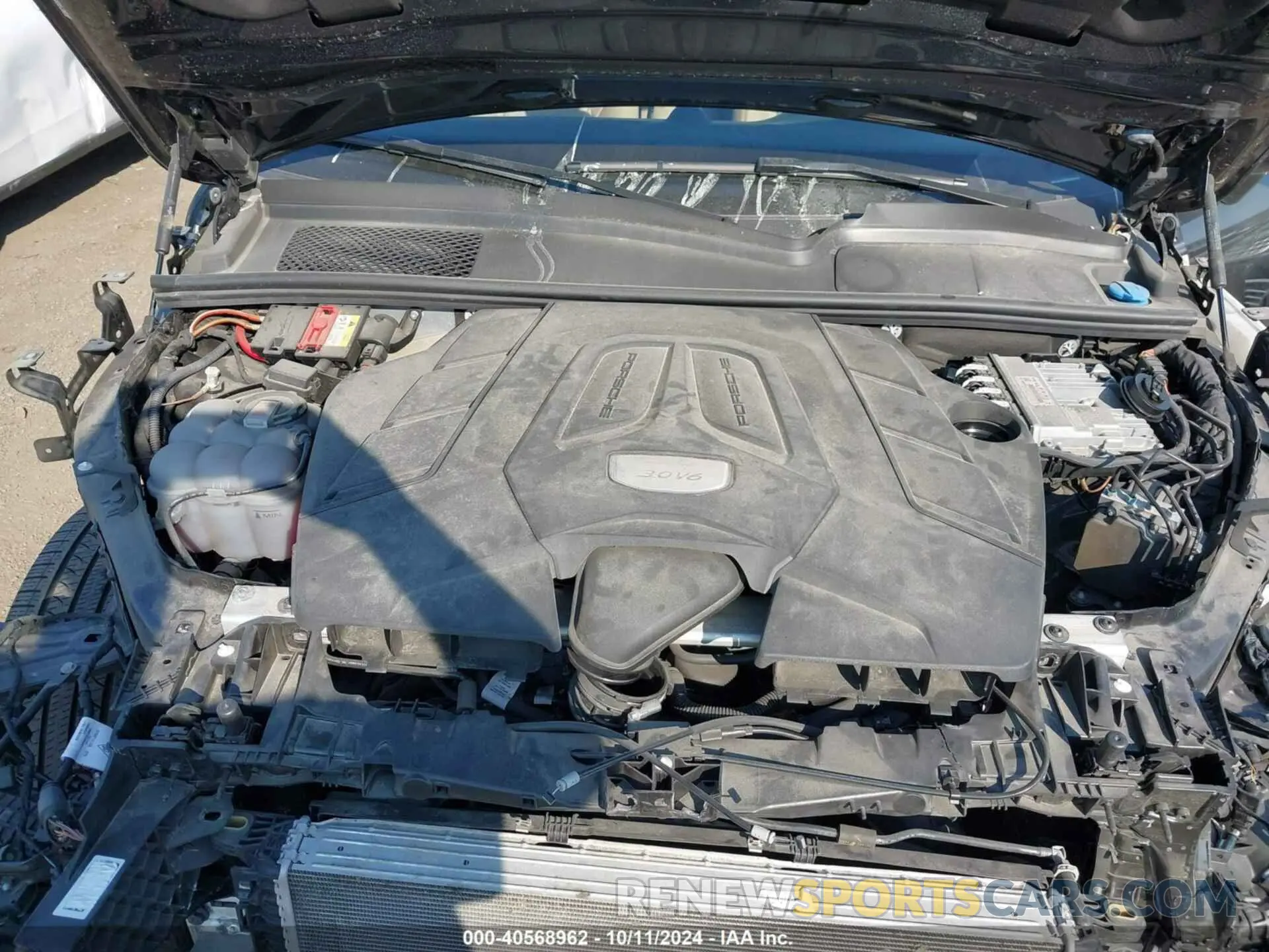10 Photograph of a damaged car WP1AA2AY6NDA04103 PORSCHE CAYENNE 2022