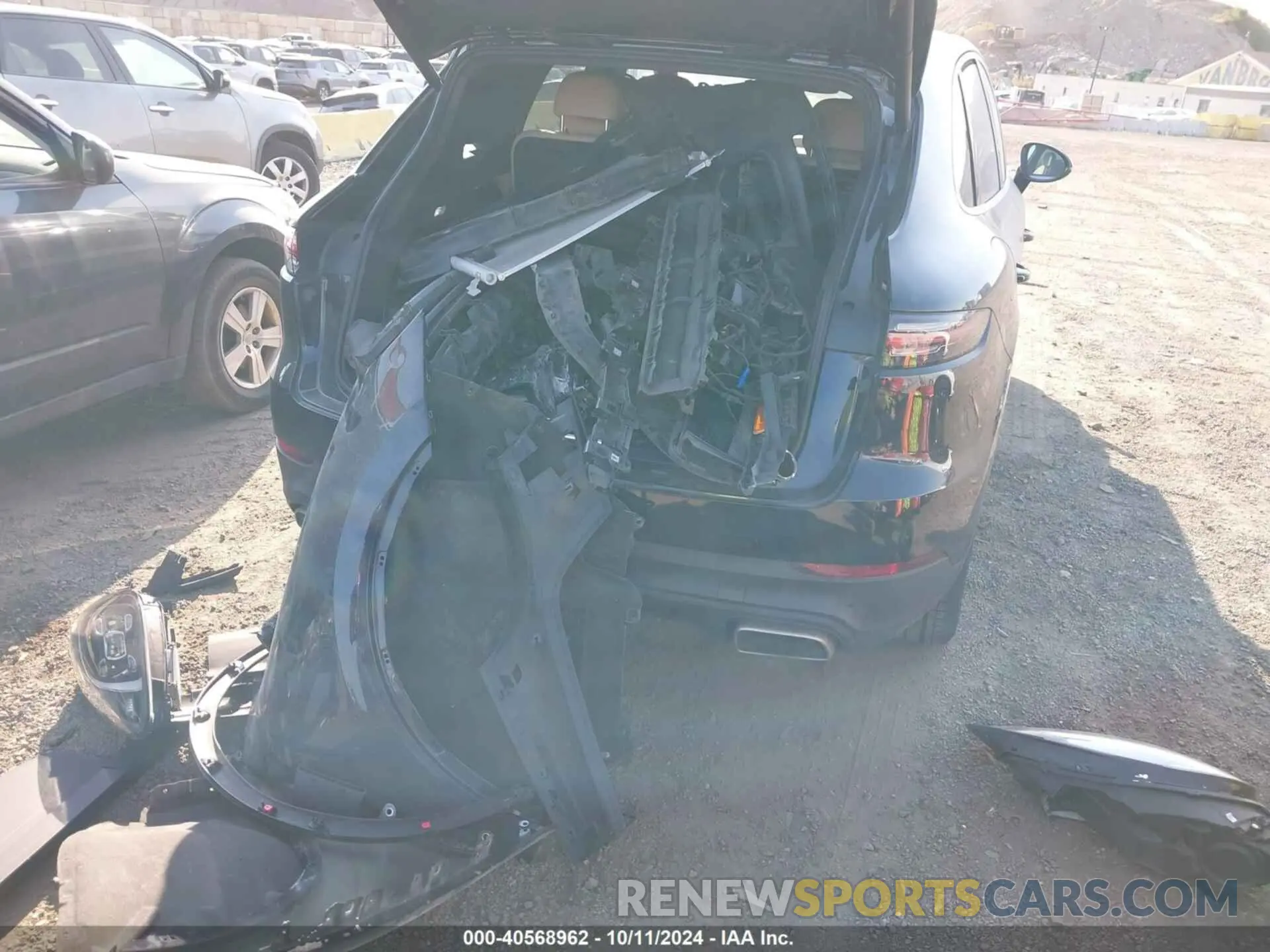 12 Photograph of a damaged car WP1AA2AY6NDA04103 PORSCHE CAYENNE 2022