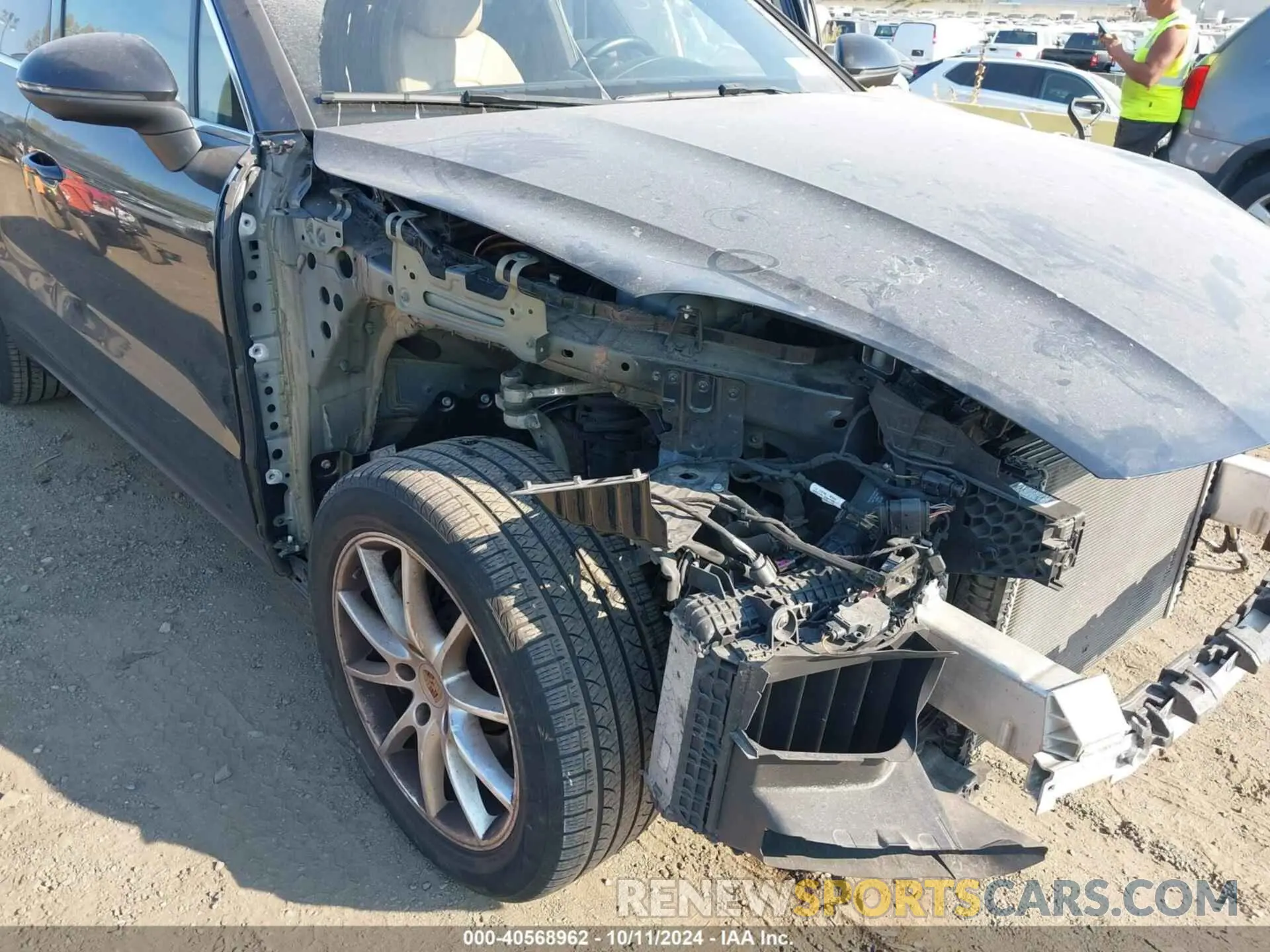 18 Photograph of a damaged car WP1AA2AY6NDA04103 PORSCHE CAYENNE 2022