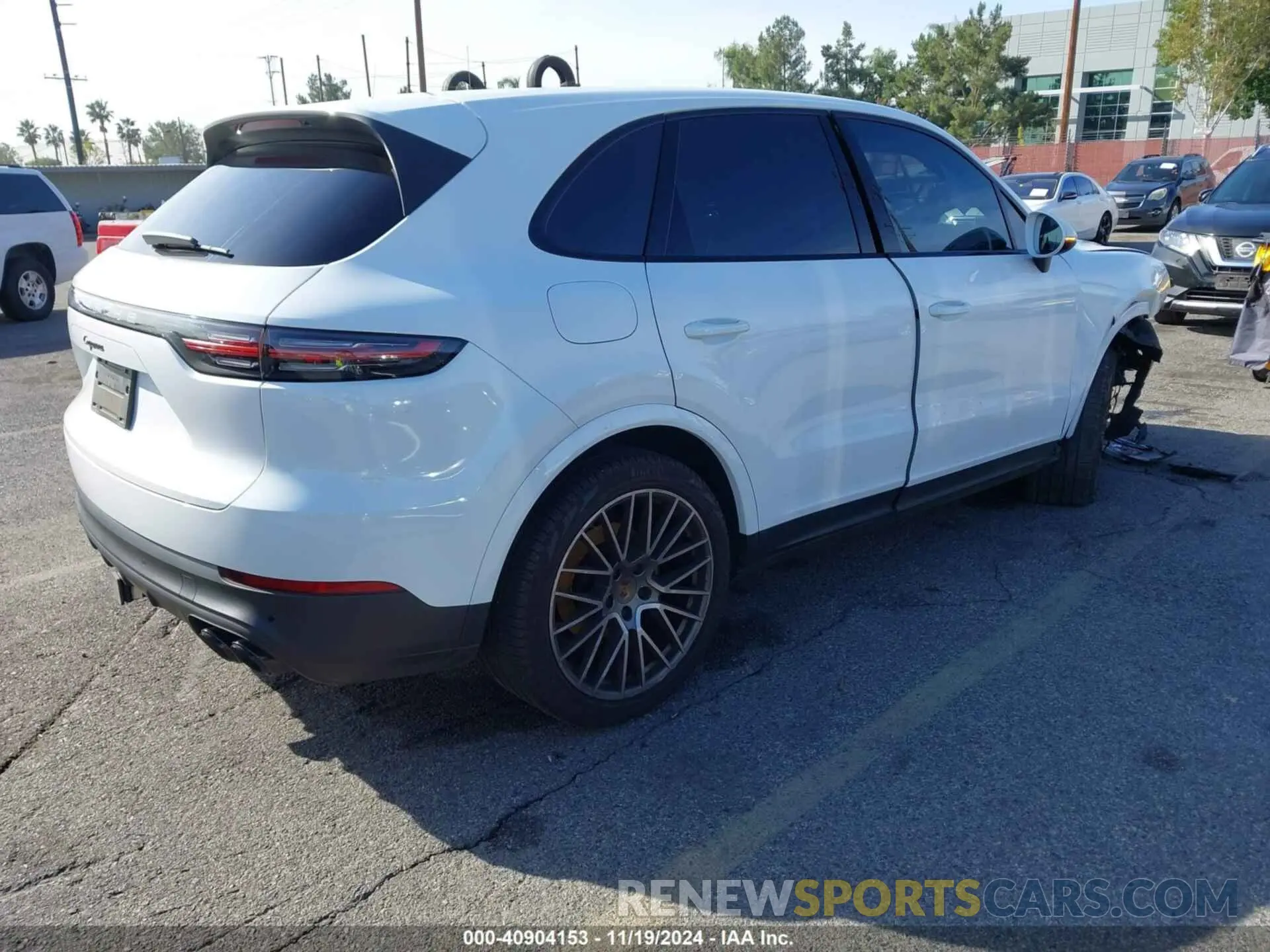 4 Photograph of a damaged car WP1AA2AY9NDA06671 PORSCHE CAYENNE 2022