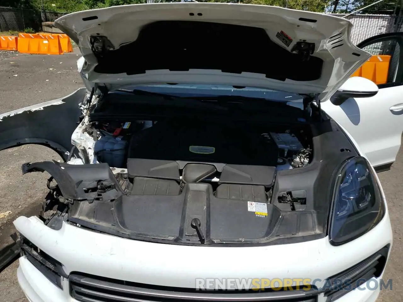 12 Photograph of a damaged car WP1AE2AY2NDA26913 PORSCHE CAYENNE 2022
