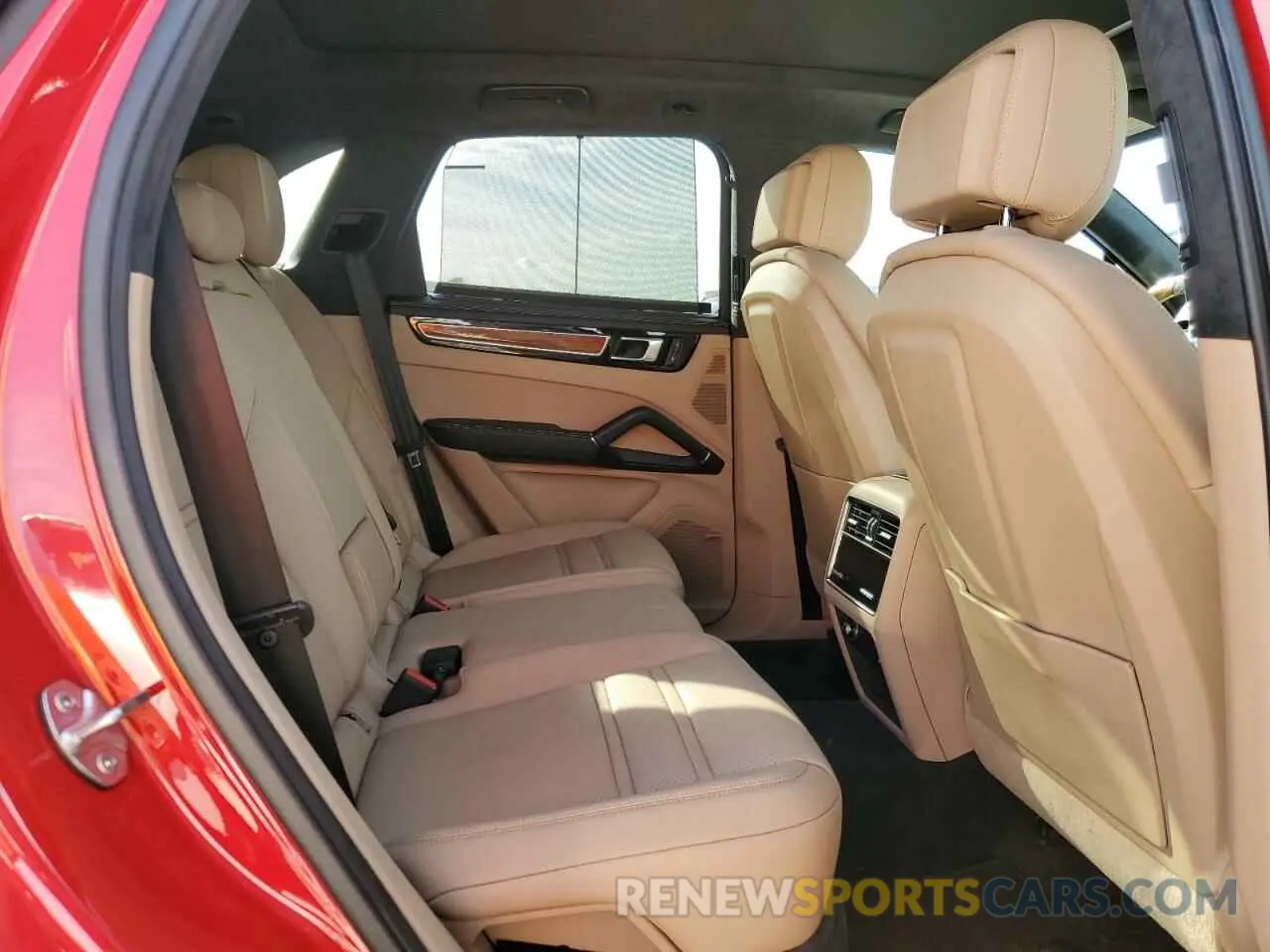 11 Photograph of a damaged car WP1AG2AY5NDA38578 PORSCHE CAYENNE 2022