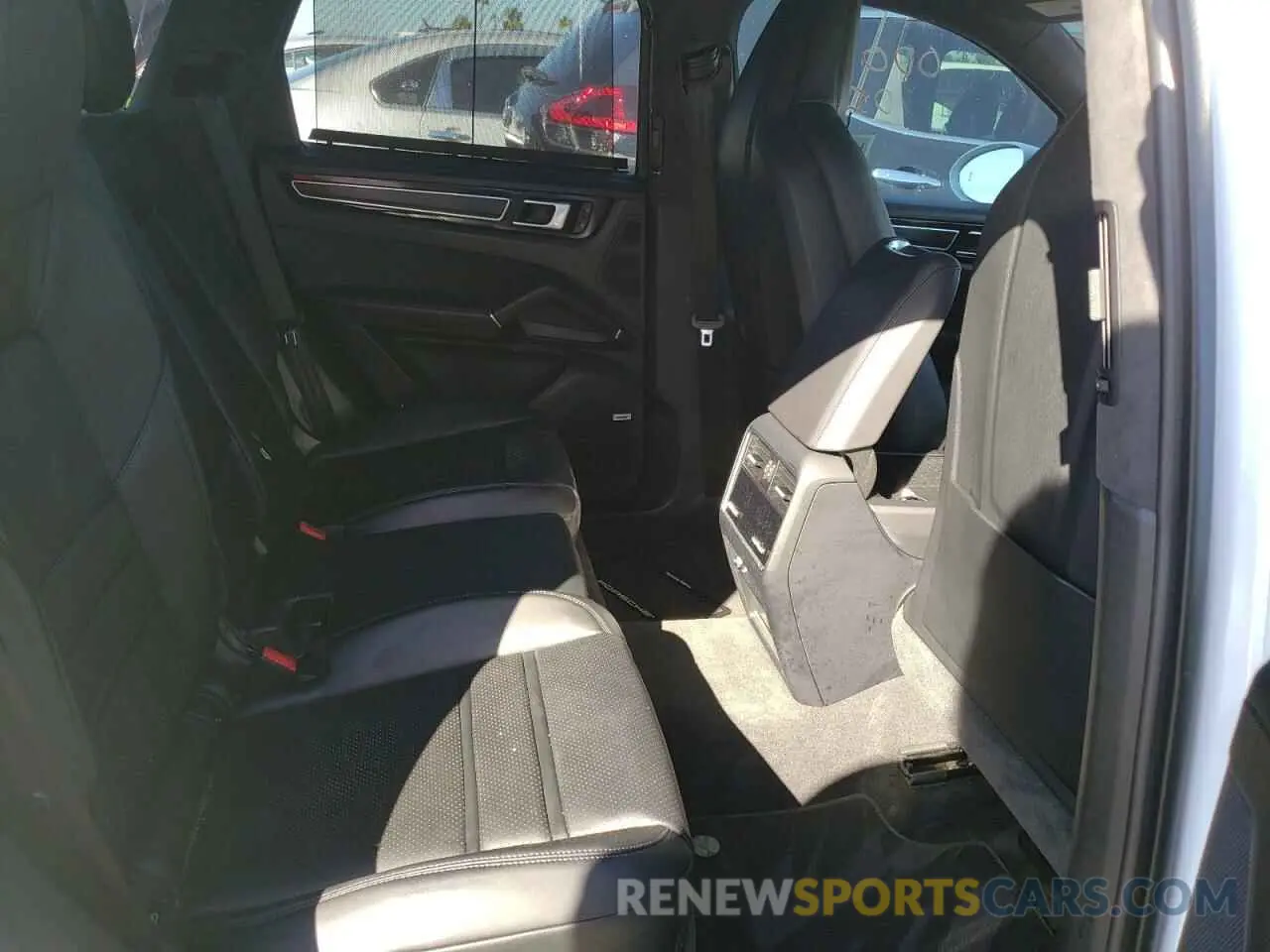 6 Photograph of a damaged car WP1AG2AY6NDA38296 PORSCHE CAYENNE 2022