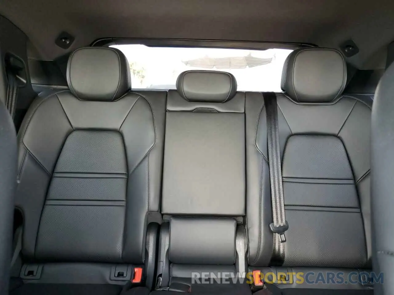 10 Photograph of a damaged car WP1BA2AY2NDA48295 PORSCHE CAYENNE 2022