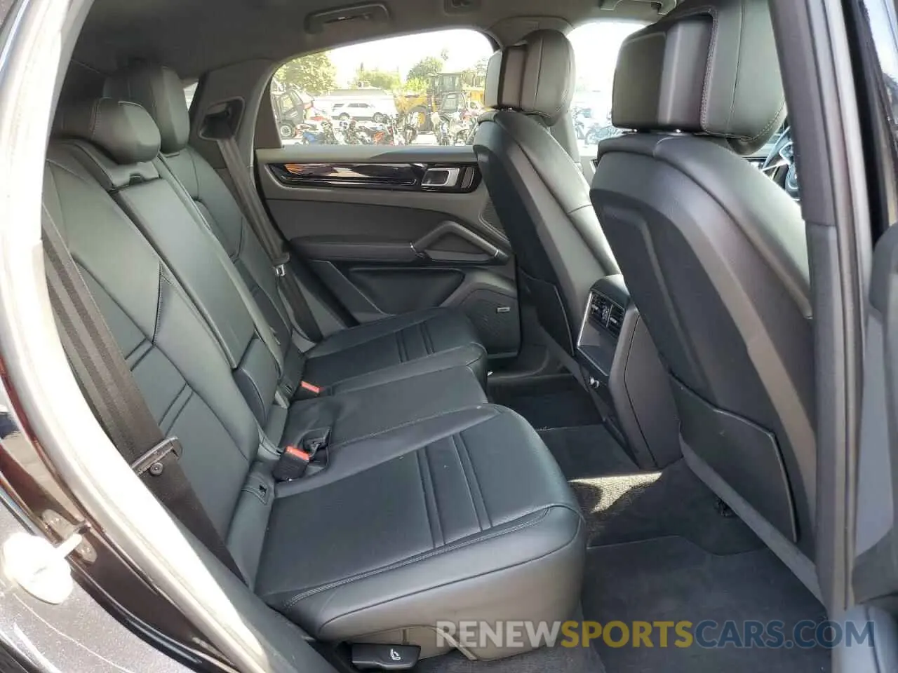 11 Photograph of a damaged car WP1BA2AY2NDA48295 PORSCHE CAYENNE 2022