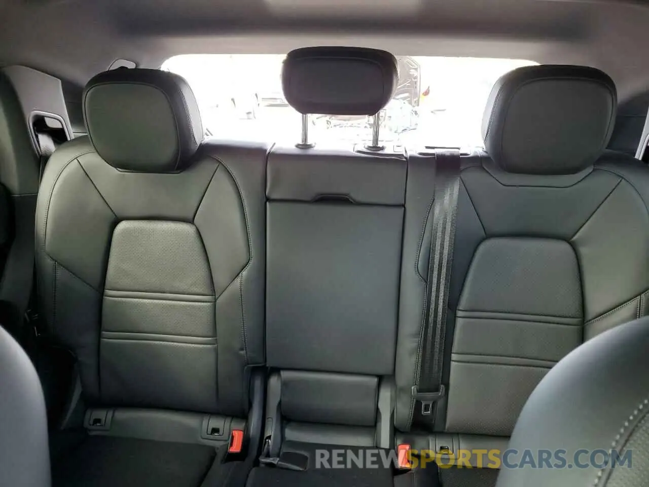 10 Photograph of a damaged car WP1BA2AY8NDA48219 PORSCHE CAYENNE 2022