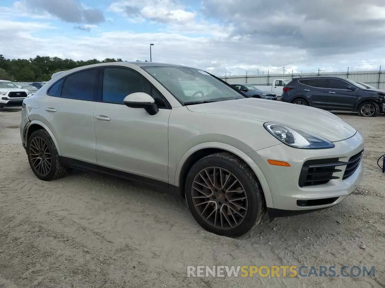 4 Photograph of a damaged car WP1BA2AY8NDA48219 PORSCHE CAYENNE 2022