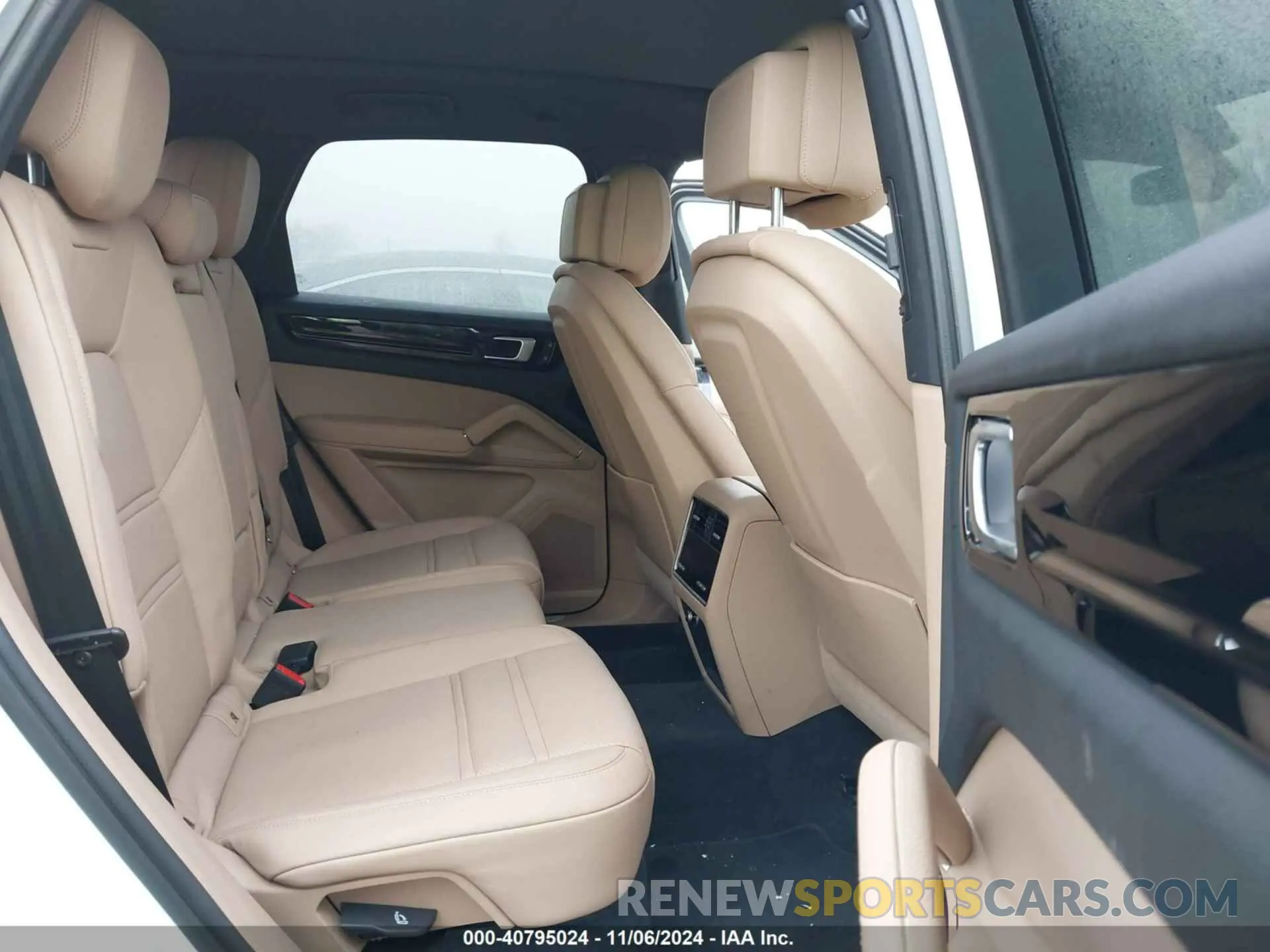 8 Photograph of a damaged car WP1AA2AY1PDA09213 PORSCHE CAYENNE 2023