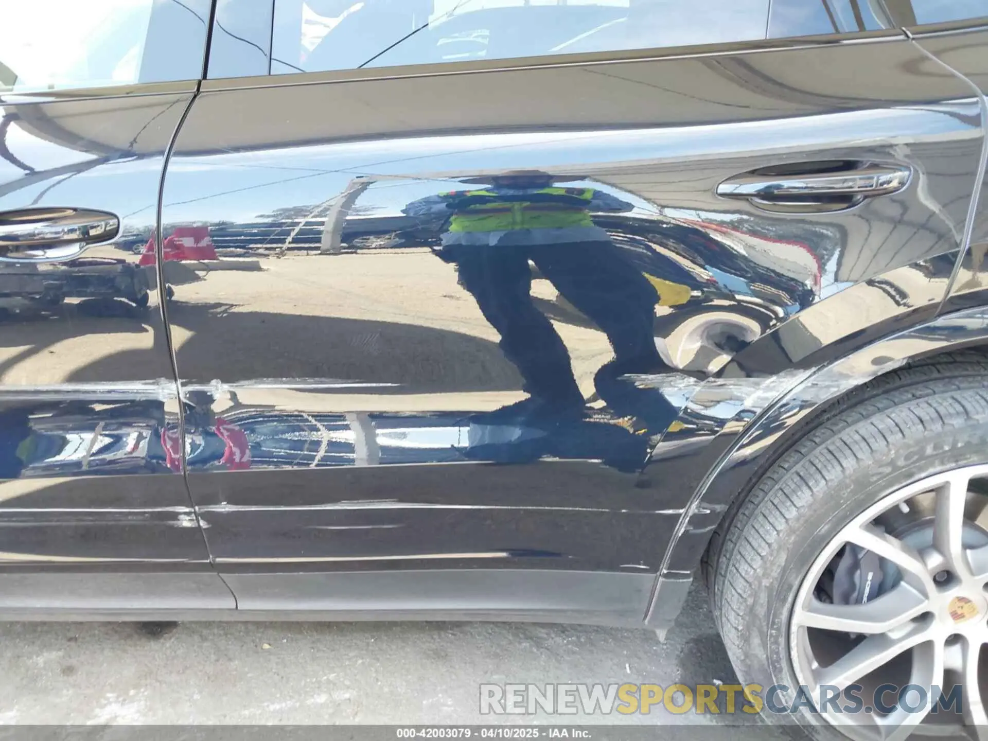 17 Photograph of a damaged car WP1AA2AY3PDA03428 PORSCHE CAYENNE 2023