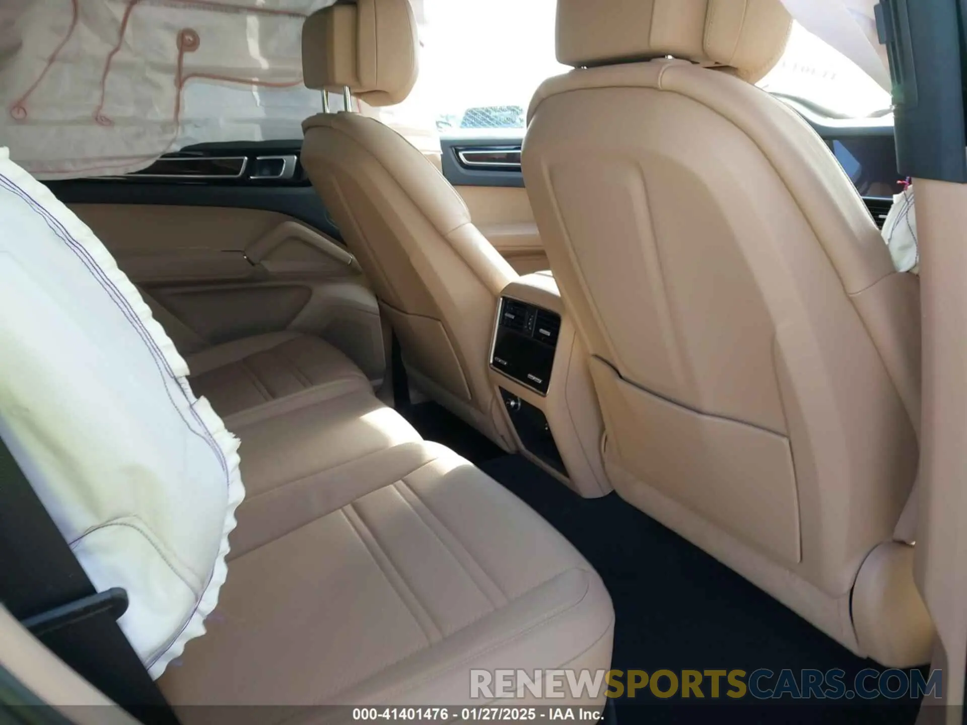 8 Photograph of a damaged car WP1AA2AY3PDA10170 PORSCHE CAYENNE 2023