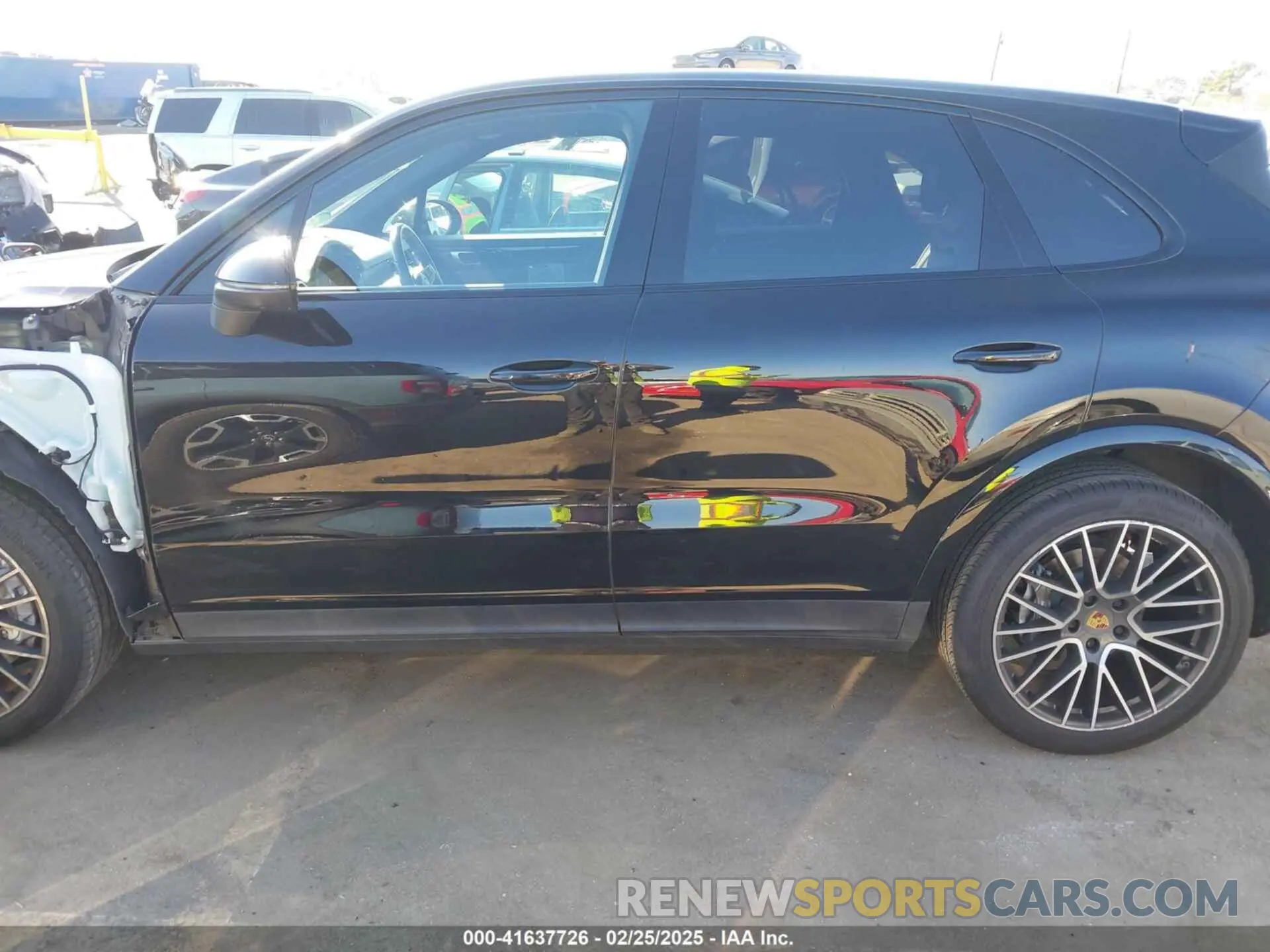 15 Photograph of a damaged car WP1AA2AY4PDA04037 PORSCHE CAYENNE 2023