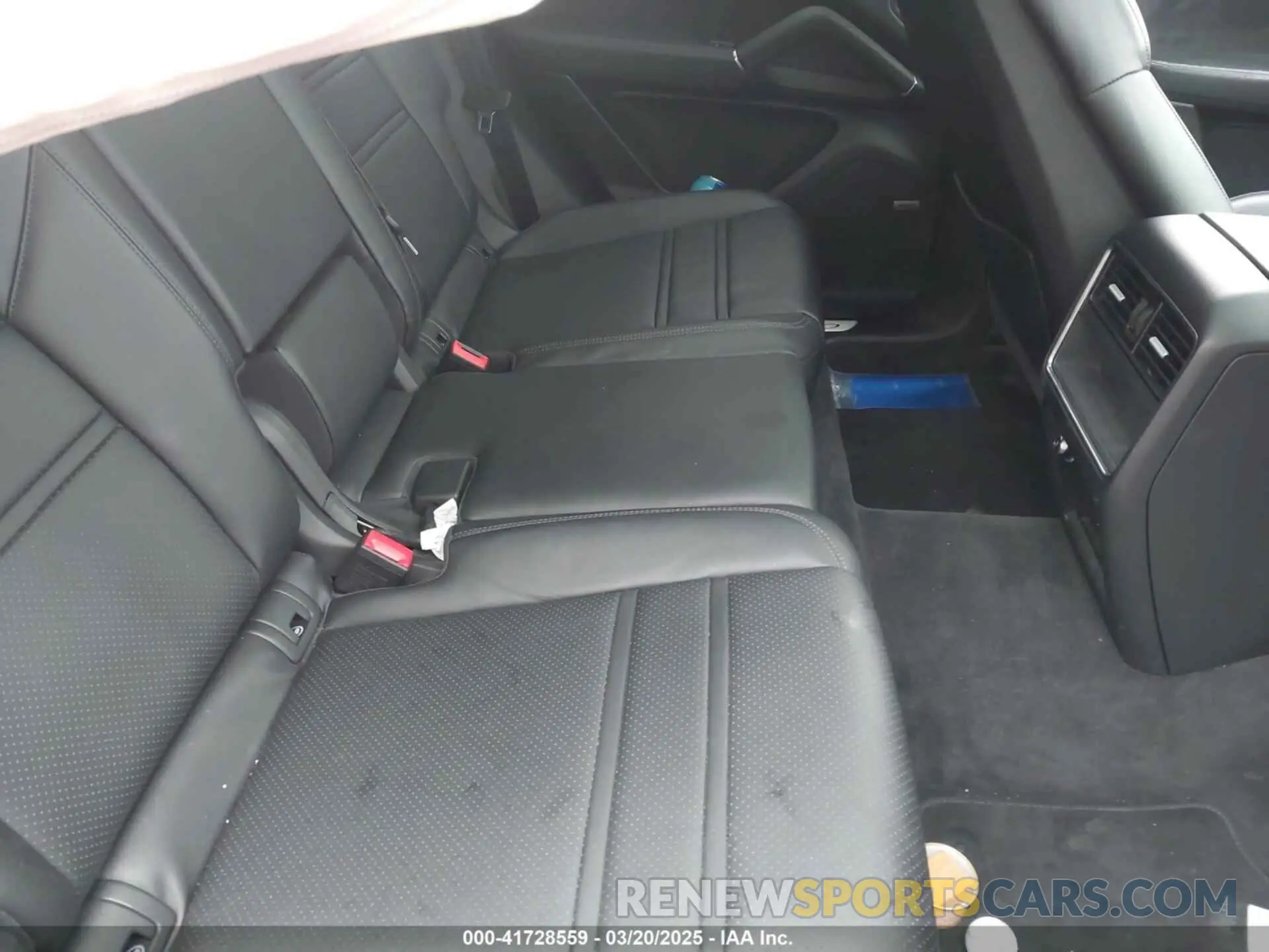 8 Photograph of a damaged car WP1AA2AY4PDA04474 PORSCHE CAYENNE 2023