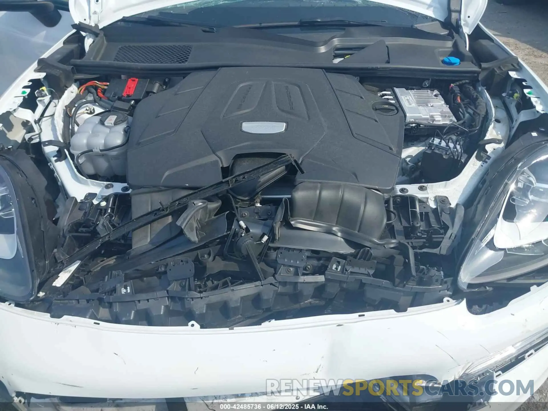10 Photograph of a damaged car WP1AA2AY8PDA01206 PORSCHE CAYENNE 2023