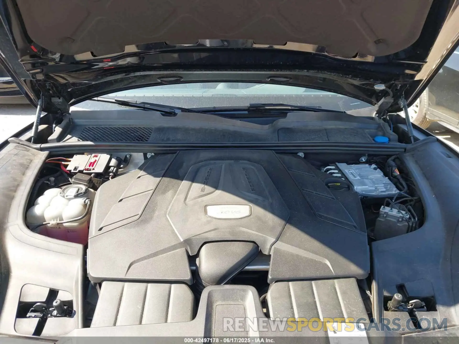 10 Photograph of a damaged car WP1AA2AY8PDA07863 PORSCHE CAYENNE 2023