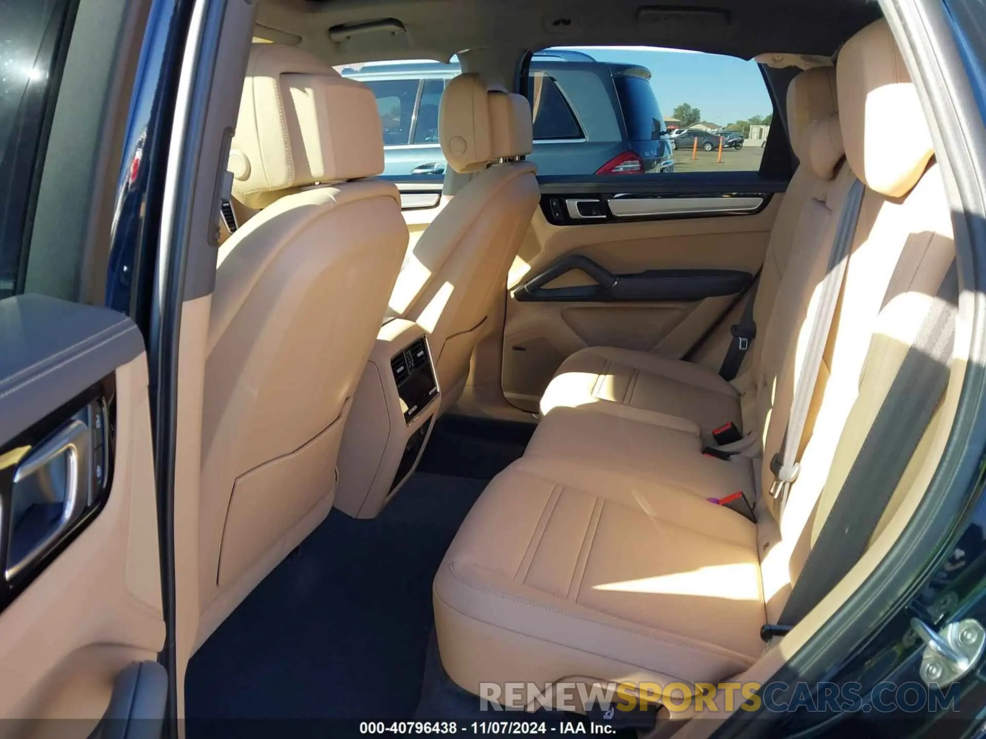 8 Photograph of a damaged car WP1AB2AY3PDA15222 PORSCHE CAYENNE 2023