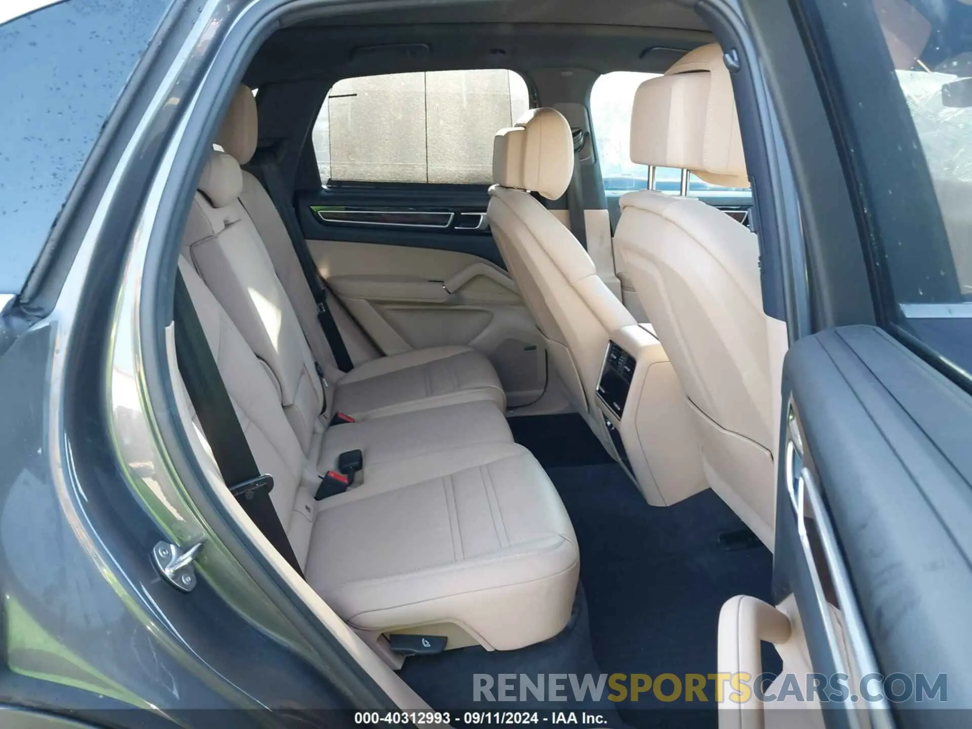 8 Photograph of a damaged car WP1AB2AY7PDA14428 PORSCHE CAYENNE 2023