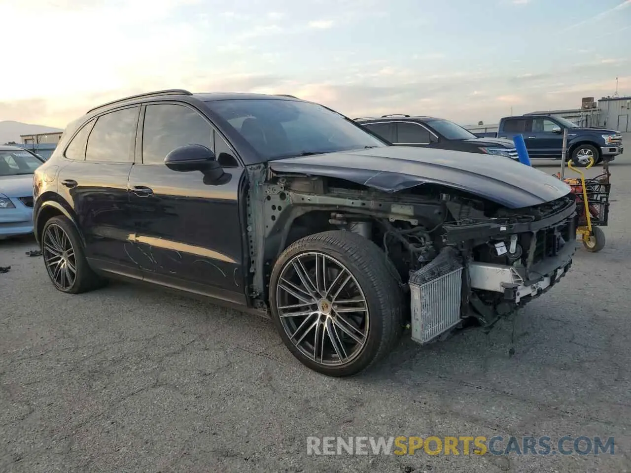 4 Photograph of a damaged car WP1AB2AY8PDA15250 PORSCHE CAYENNE 2023