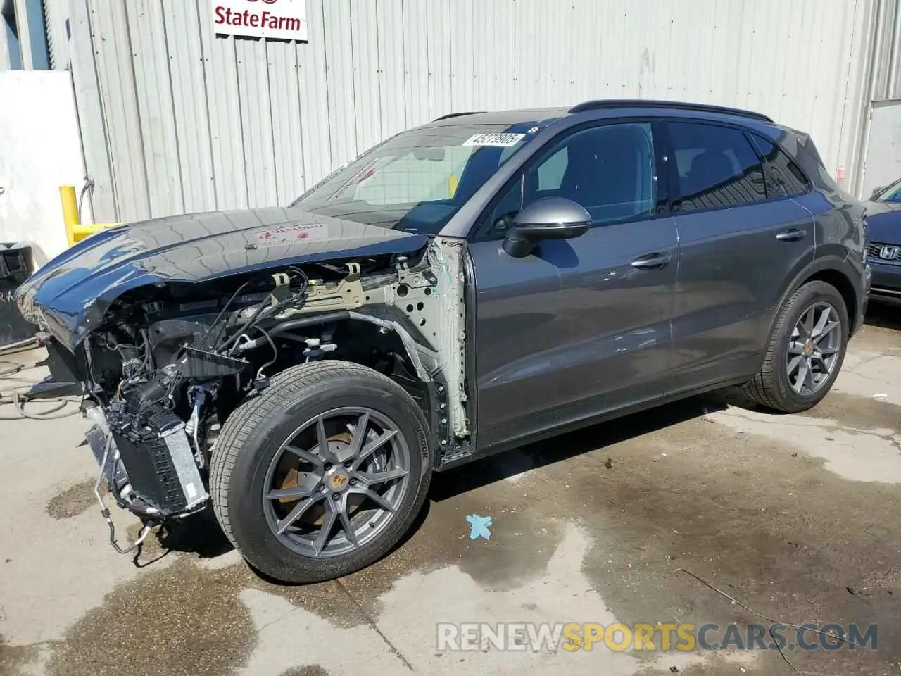 1 Photograph of a damaged car WP1AA2AY0RDA11814 PORSCHE CAYENNE 2024