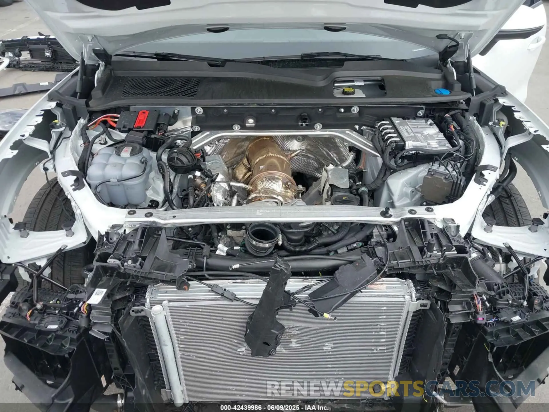10 Photograph of a damaged car WP1AA2AY6RDA14314 PORSCHE CAYENNE 2024