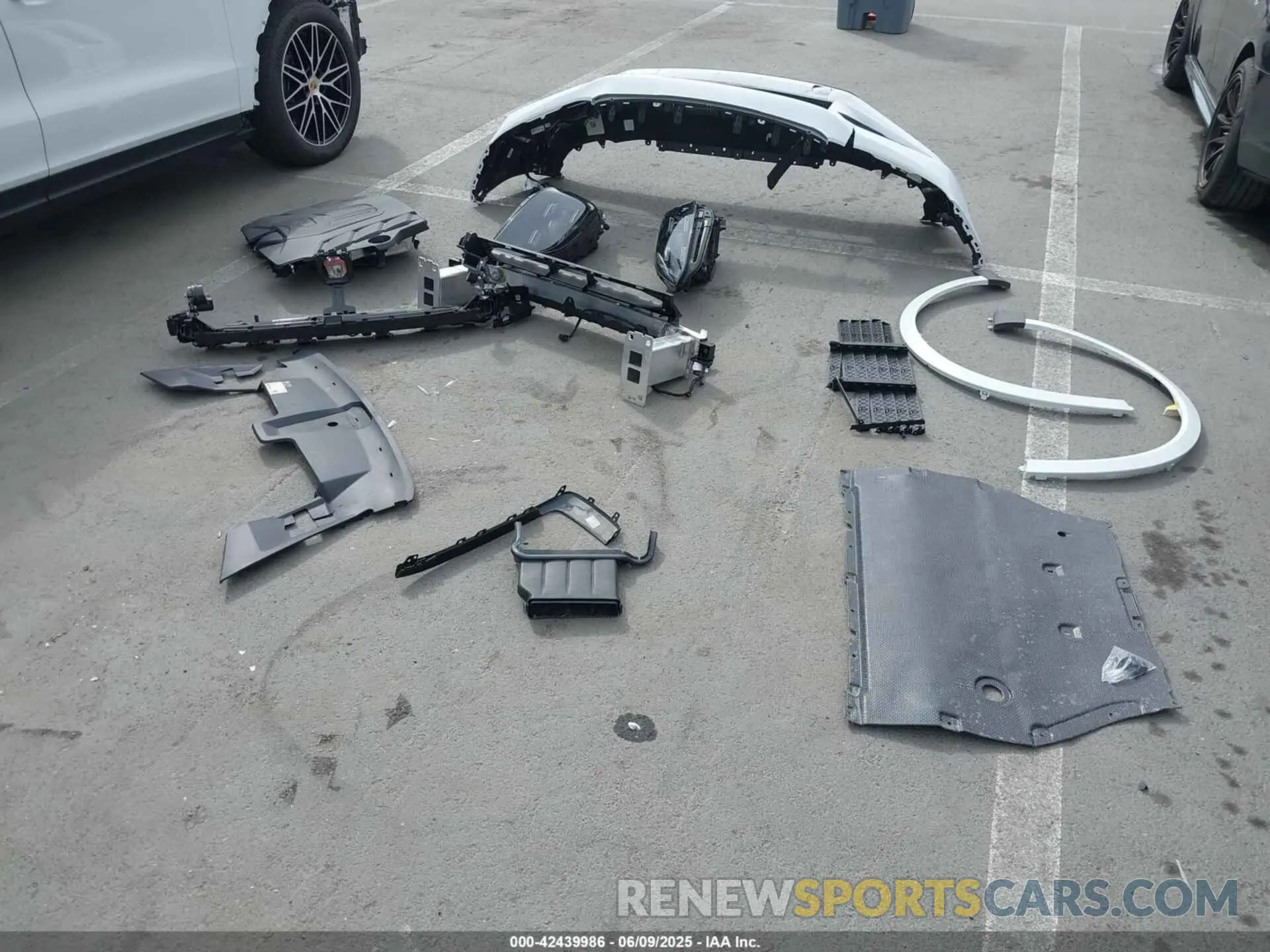 12 Photograph of a damaged car WP1AA2AY6RDA14314 PORSCHE CAYENNE 2024
