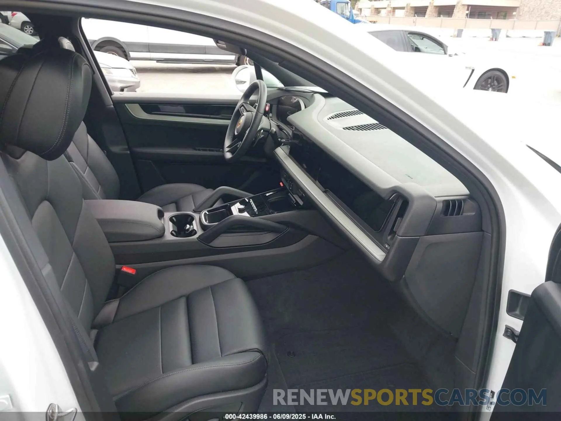 5 Photograph of a damaged car WP1AA2AY6RDA14314 PORSCHE CAYENNE 2024