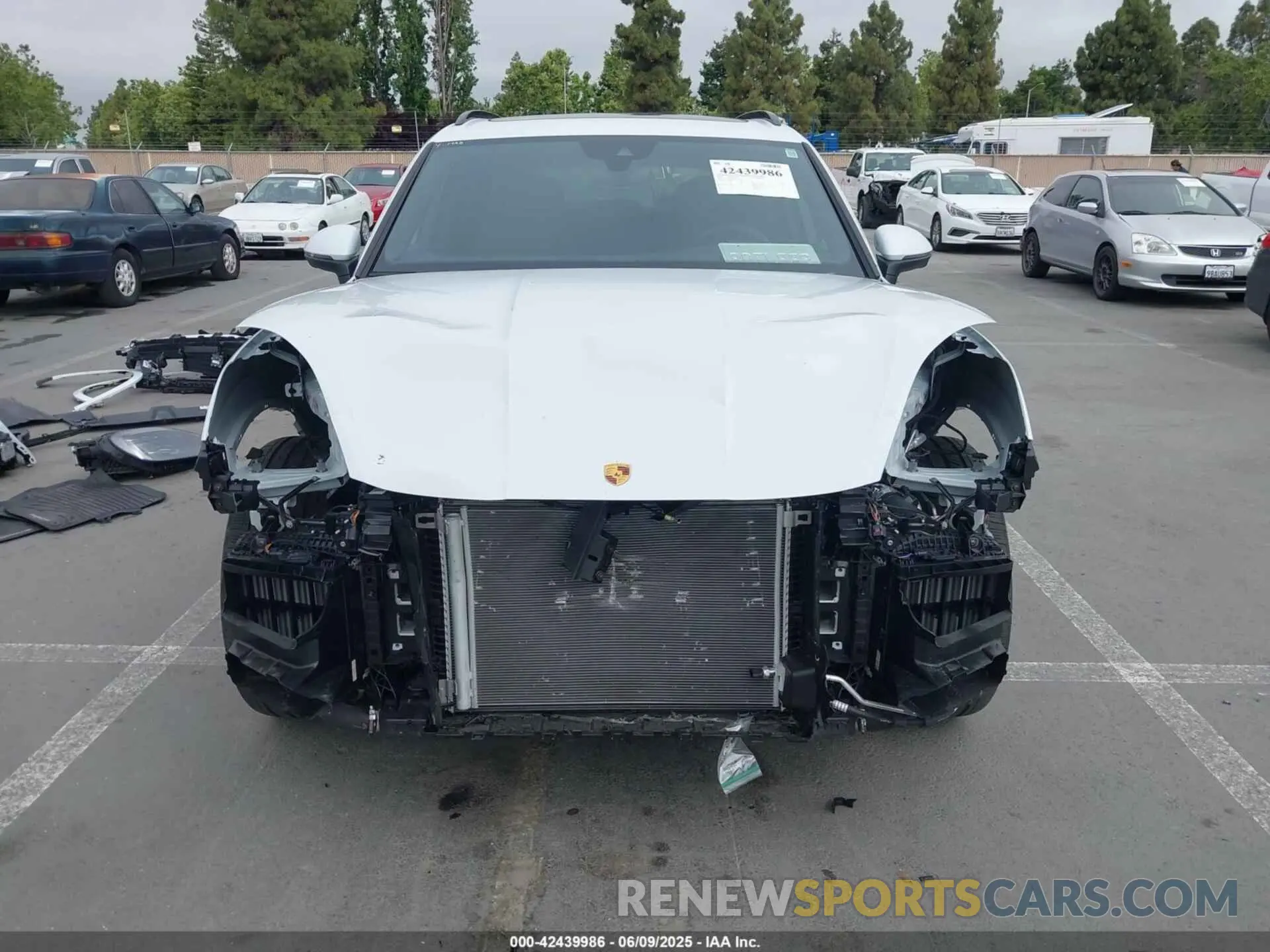 6 Photograph of a damaged car WP1AA2AY6RDA14314 PORSCHE CAYENNE 2024