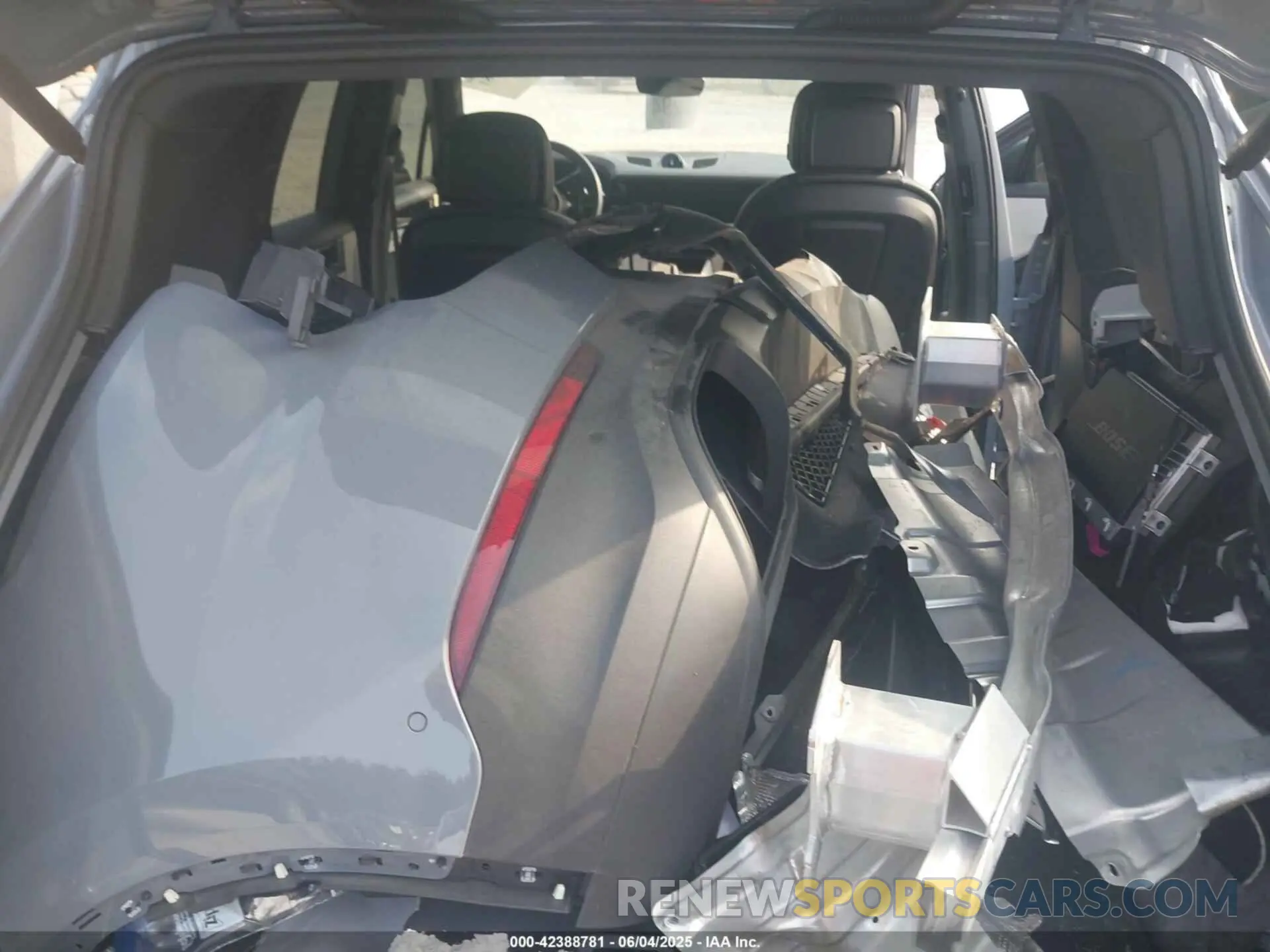 12 Photograph of a damaged car WP1AL2AY0RDA32737 PORSCHE CAYENNE 2024