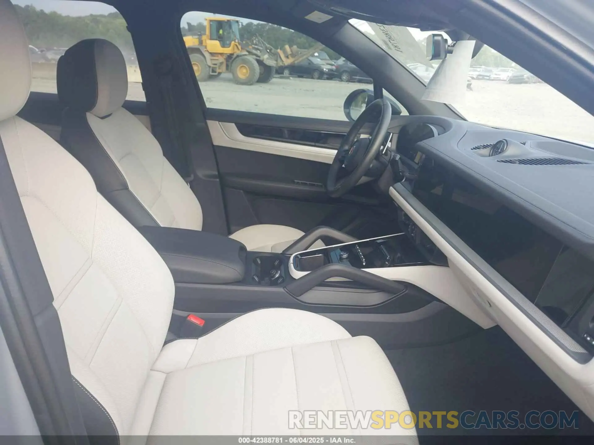 5 Photograph of a damaged car WP1AL2AY0RDA32737 PORSCHE CAYENNE 2024