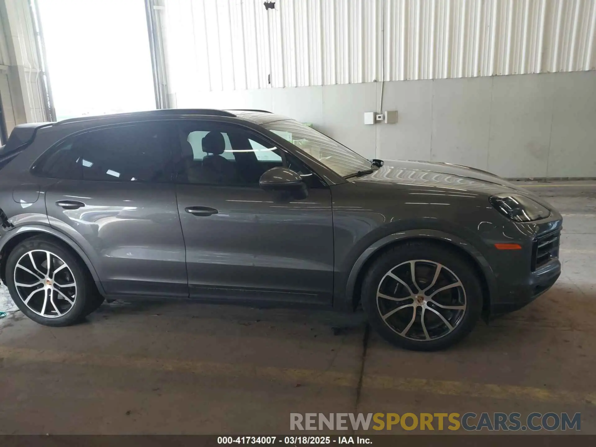 14 Photograph of a damaged car WP1AL2AY1RDA34013 PORSCHE CAYENNE 2024