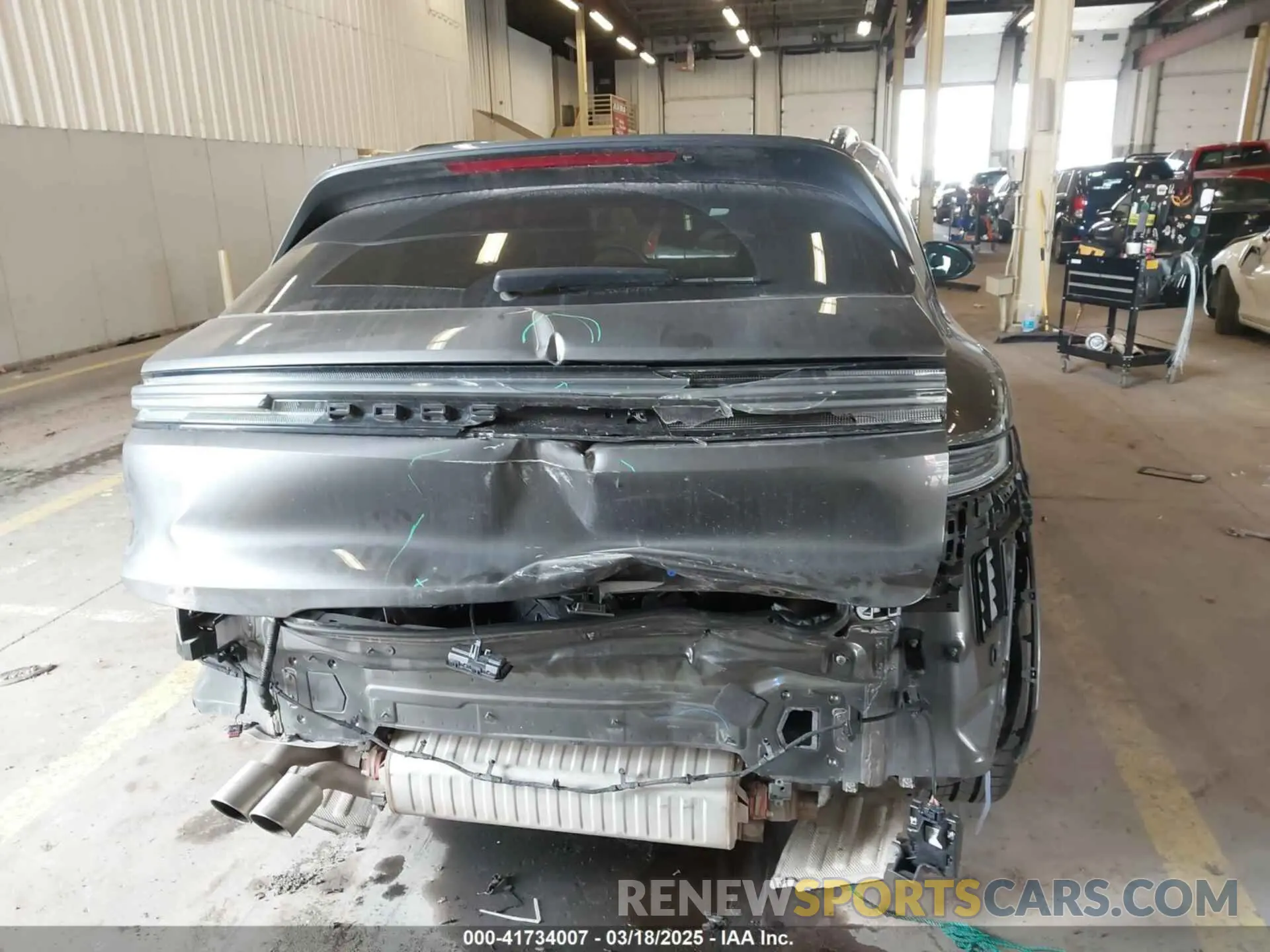 17 Photograph of a damaged car WP1AL2AY1RDA34013 PORSCHE CAYENNE 2024