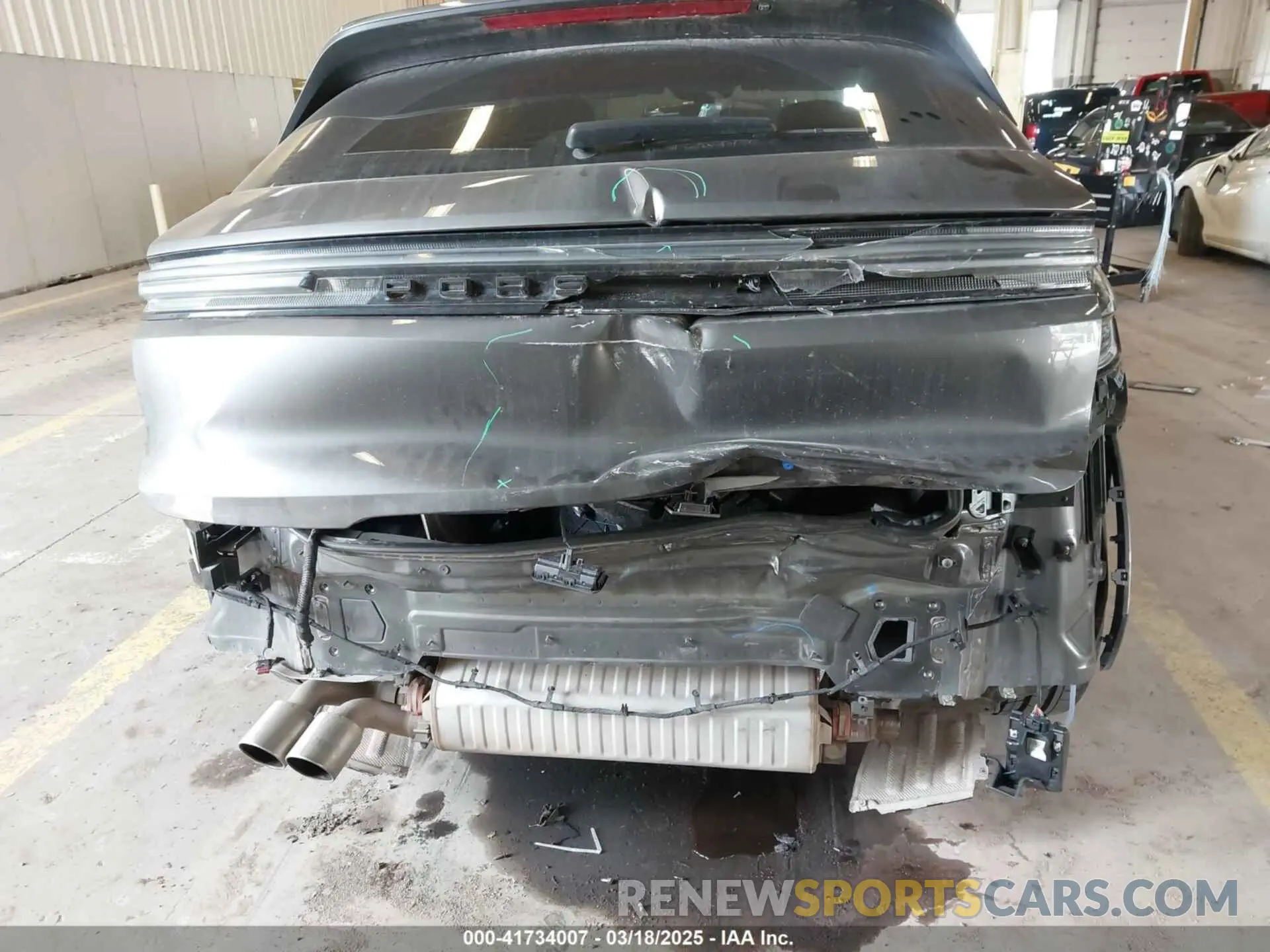 19 Photograph of a damaged car WP1AL2AY1RDA34013 PORSCHE CAYENNE 2024