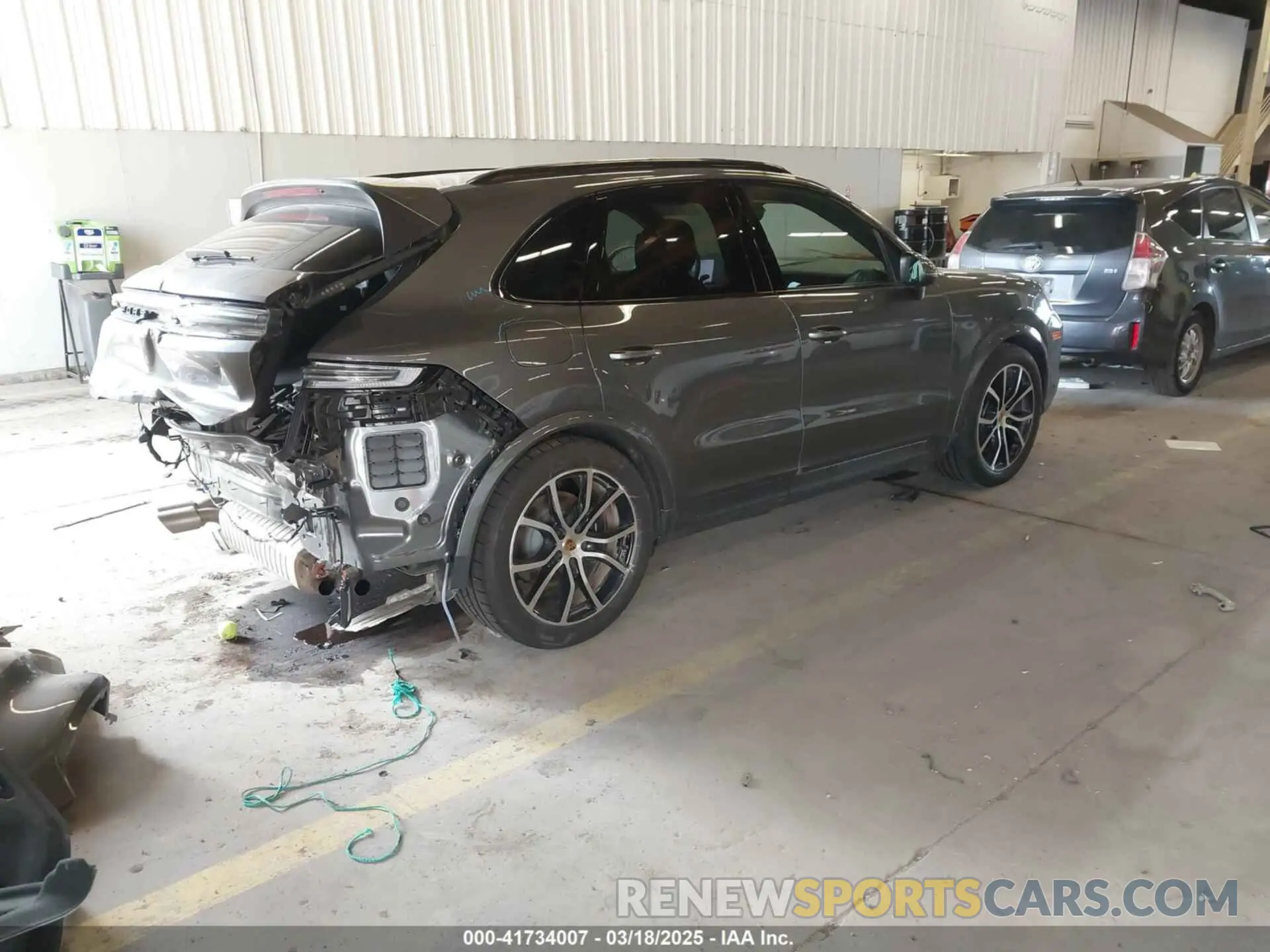 4 Photograph of a damaged car WP1AL2AY1RDA34013 PORSCHE CAYENNE 2024