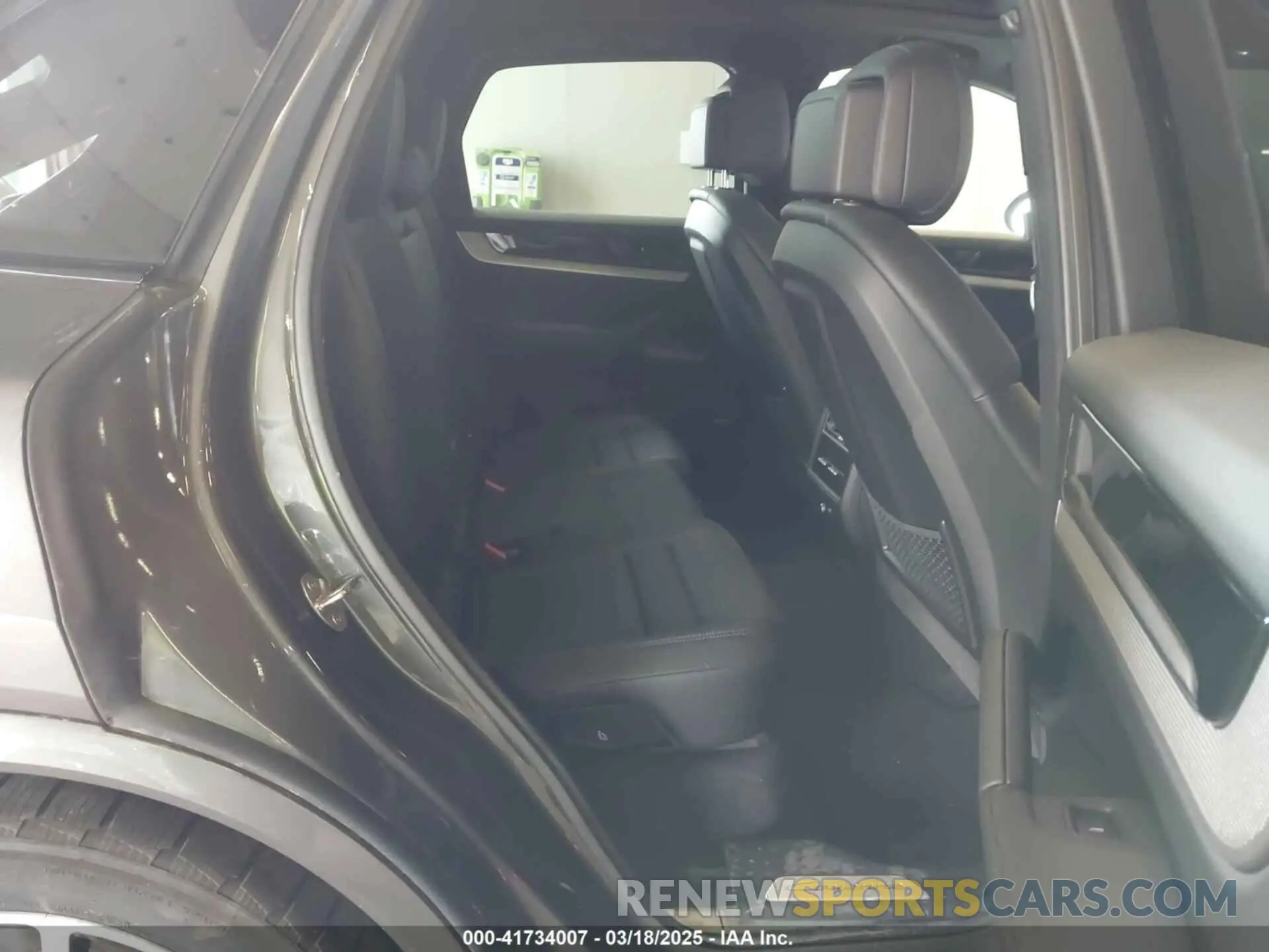 8 Photograph of a damaged car WP1AL2AY1RDA34013 PORSCHE CAYENNE 2024