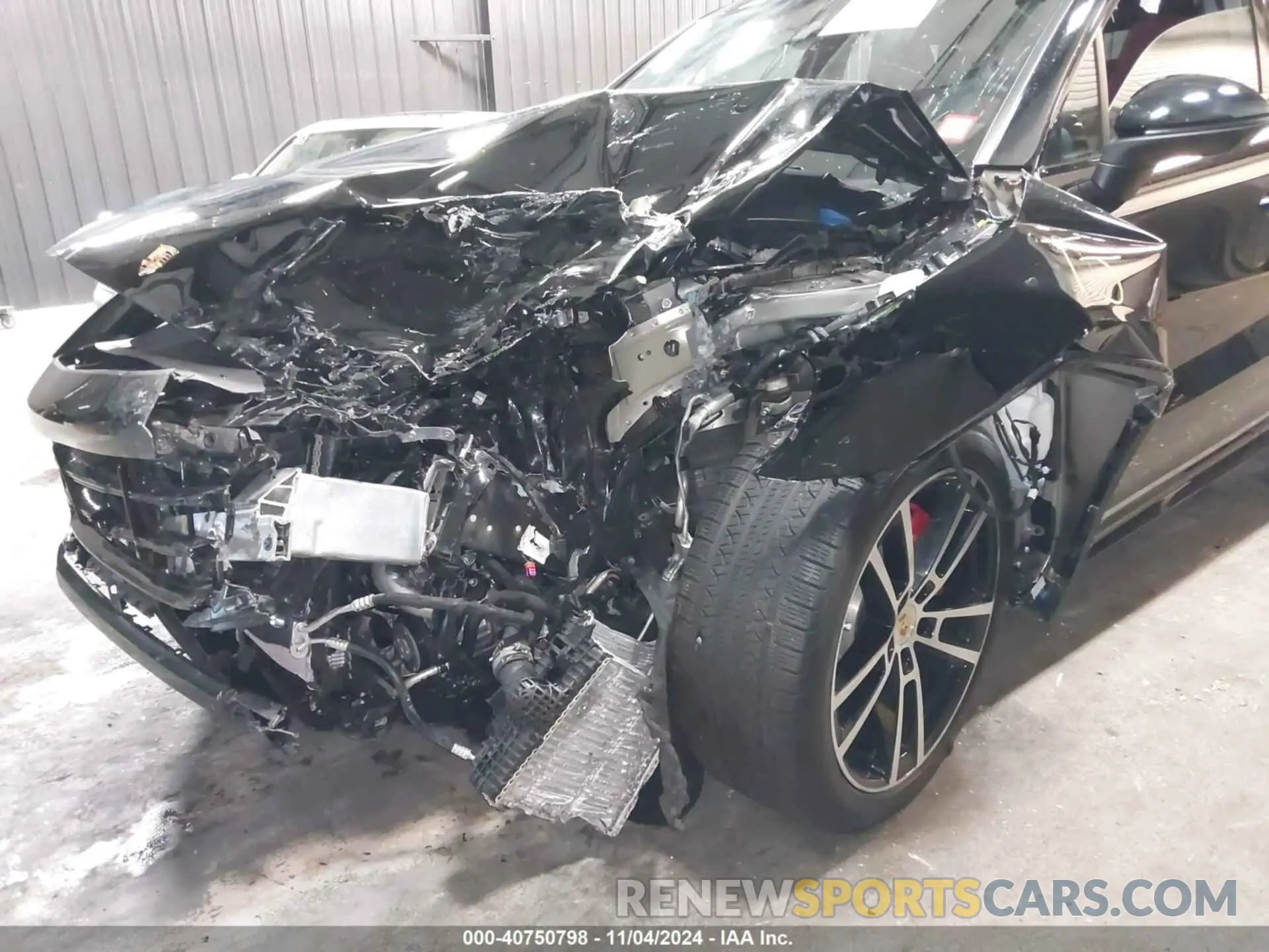 17 Photograph of a damaged car WP1AL2AY3RDA32831 PORSCHE CAYENNE 2024