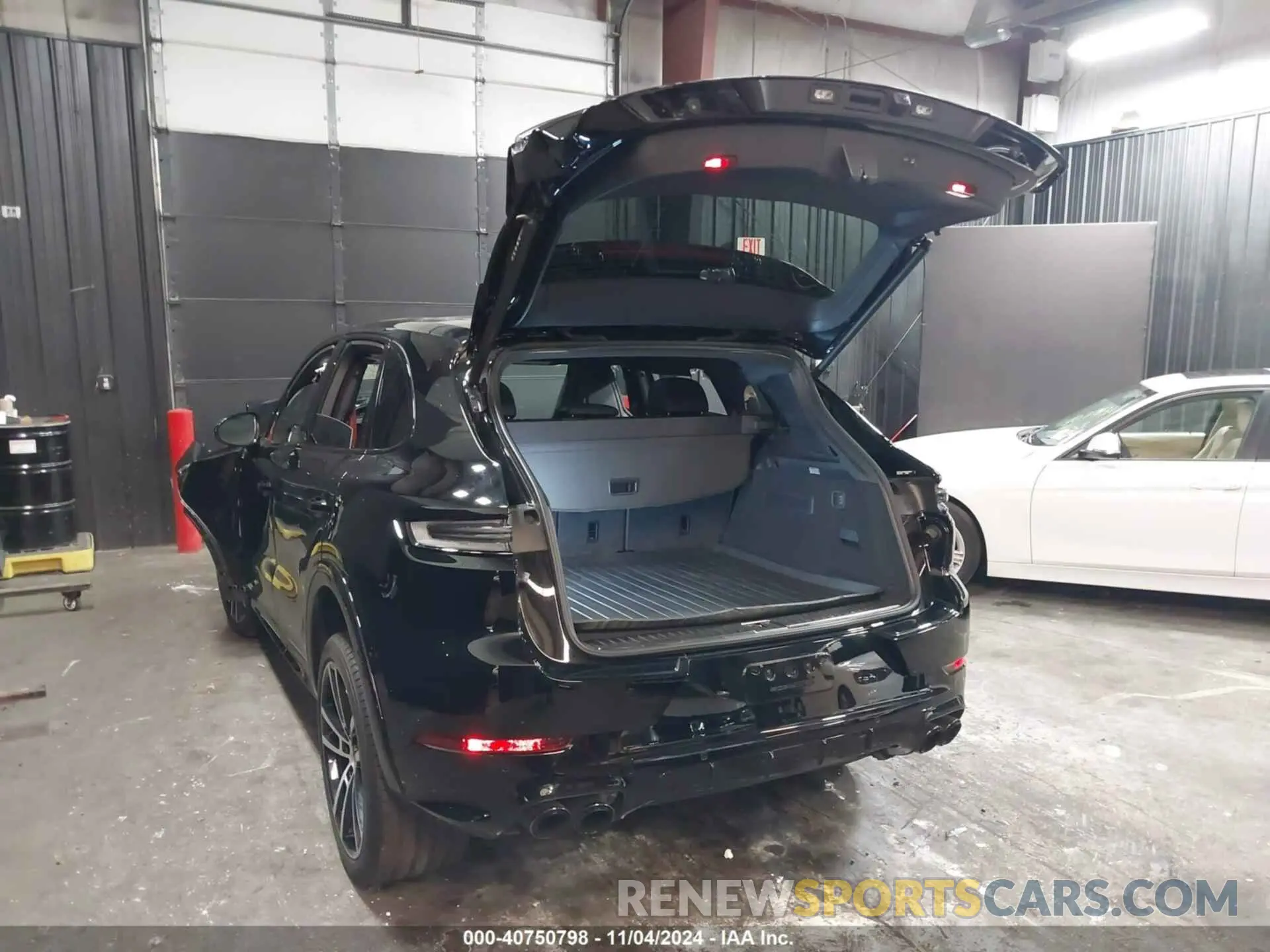 3 Photograph of a damaged car WP1AL2AY3RDA32831 PORSCHE CAYENNE 2024