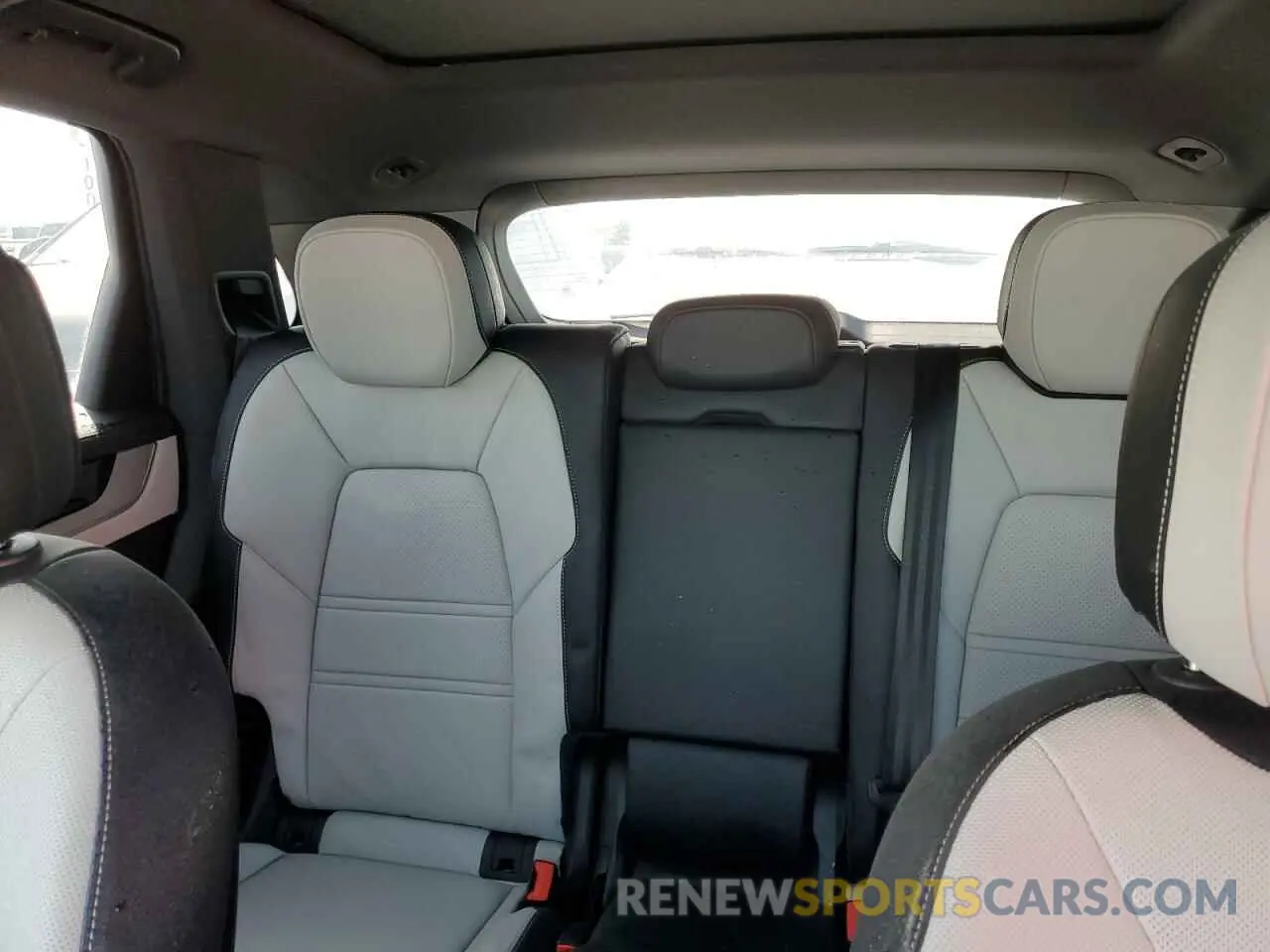 10 Photograph of a damaged car WP1AL2AY5RDA33060 PORSCHE CAYENNE 2024