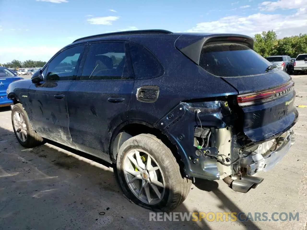 2 Photograph of a damaged car WP1AN2AY9RDA40412 PORSCHE CAYENNE 2024
