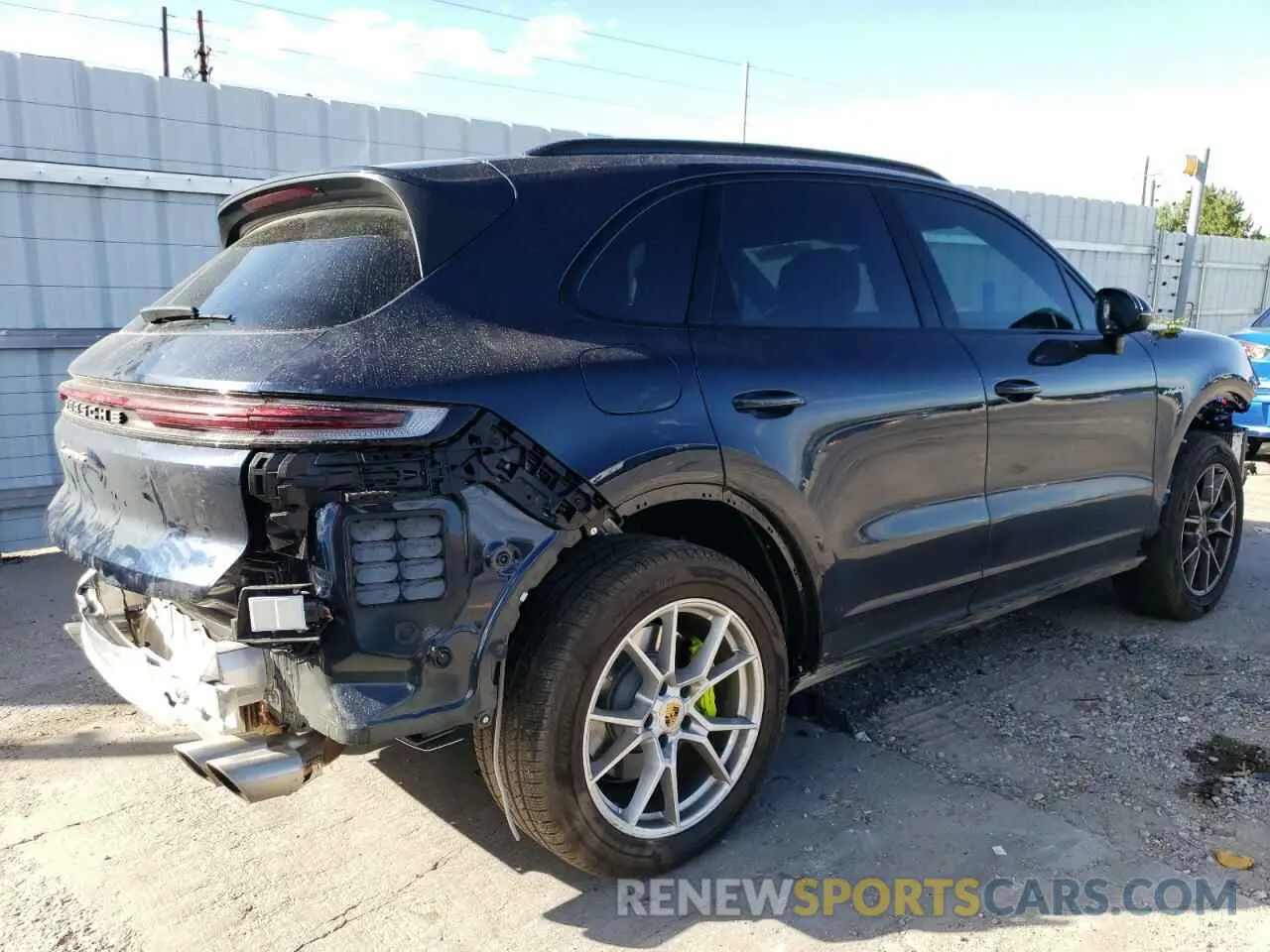 3 Photograph of a damaged car WP1AN2AY9RDA40412 PORSCHE CAYENNE 2024