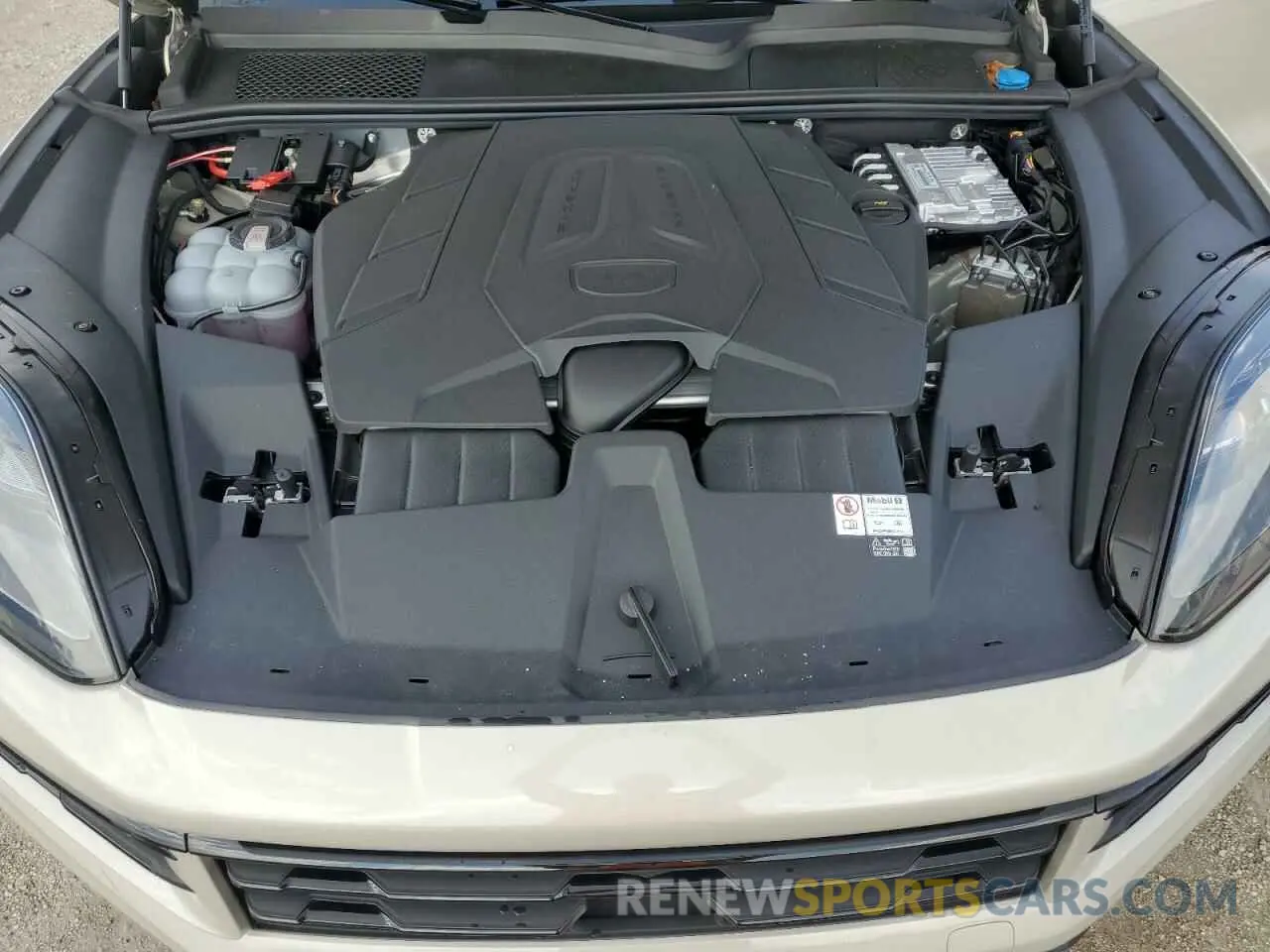 12 Photograph of a damaged car WP1BA2AY1RDA54658 PORSCHE CAYENNE 2024