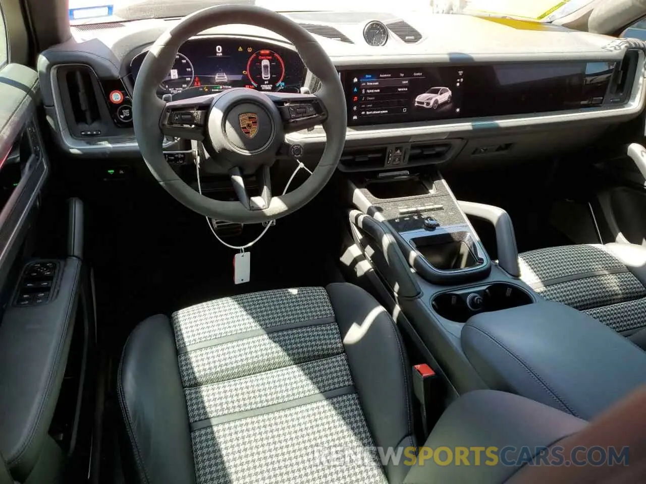 8 Photograph of a damaged car WP1BM2AY0RDA71068 PORSCHE CAYENNE 2024