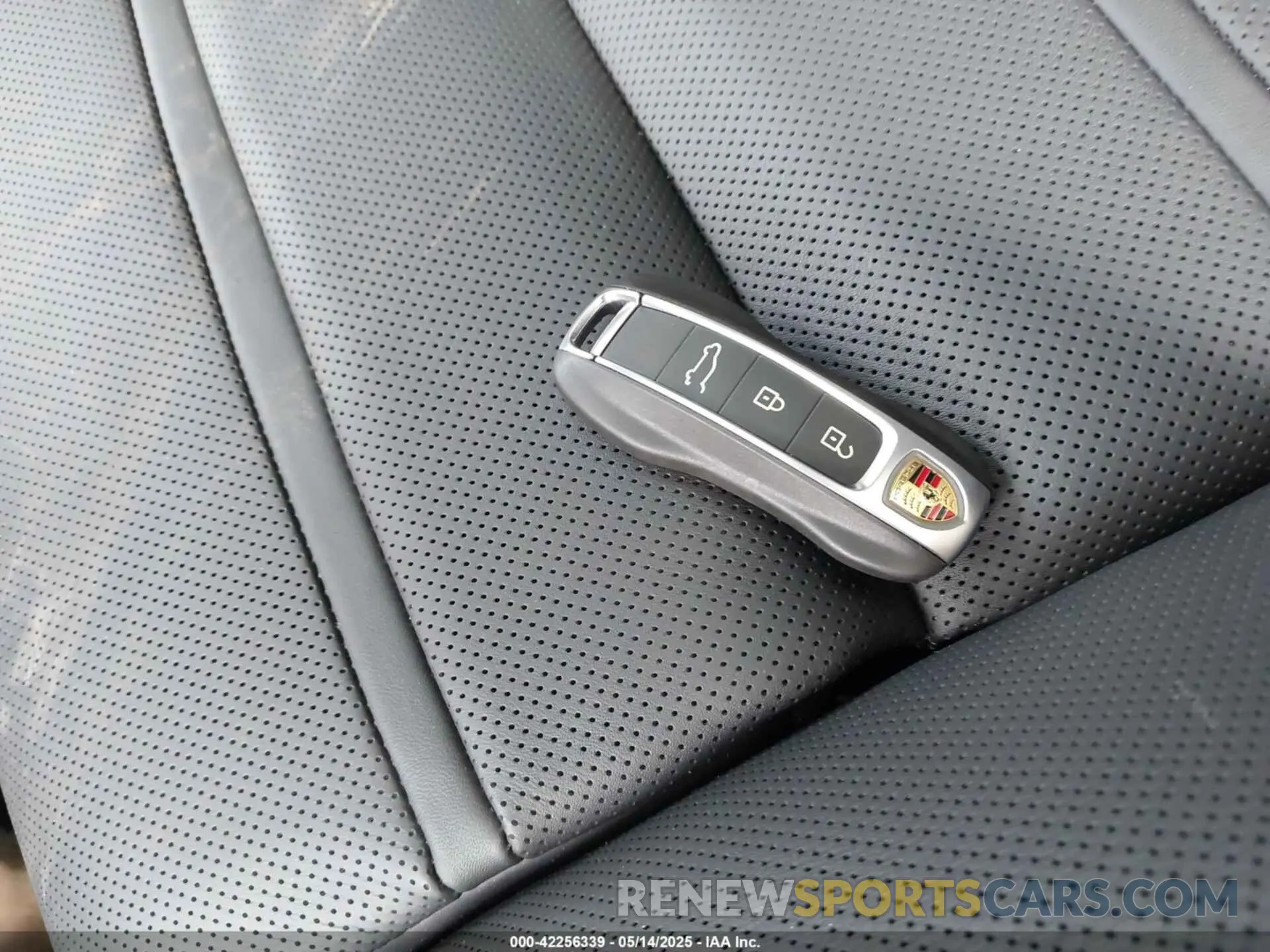 11 Photograph of a damaged car WP1AA2AY1SDA00472 PORSCHE CAYENNE 2025