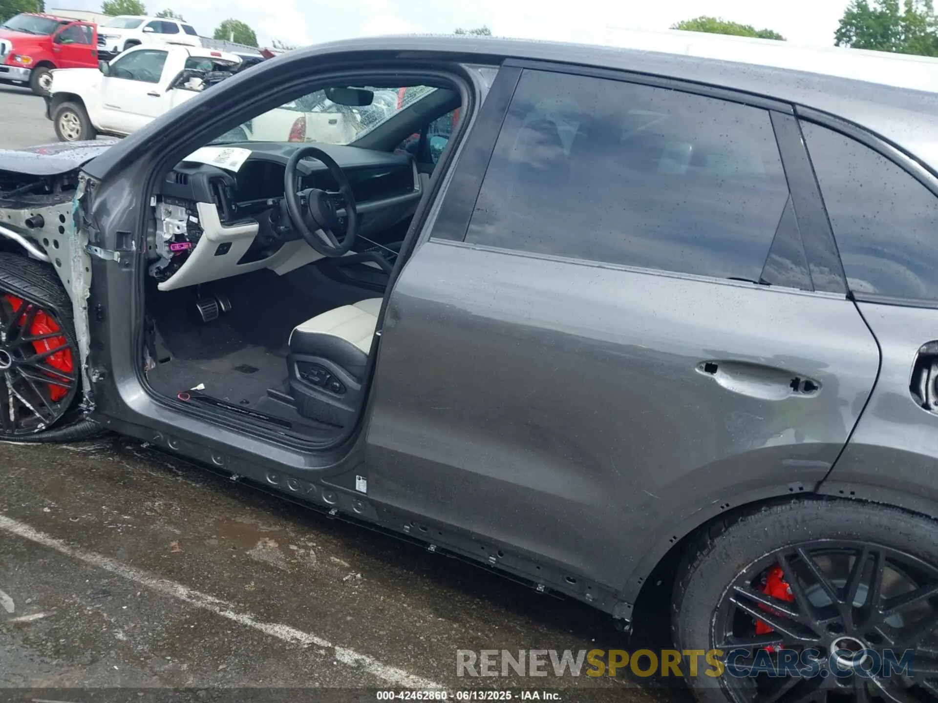 14 Photograph of a damaged car WP1AM2AY7SDA27408 PORSCHE CAYENNE 2025