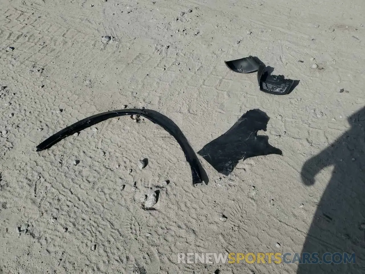 13 Photograph of a damaged car WP1AA2AY9PDA05586 PORSCHE CAYENNE BA 2023