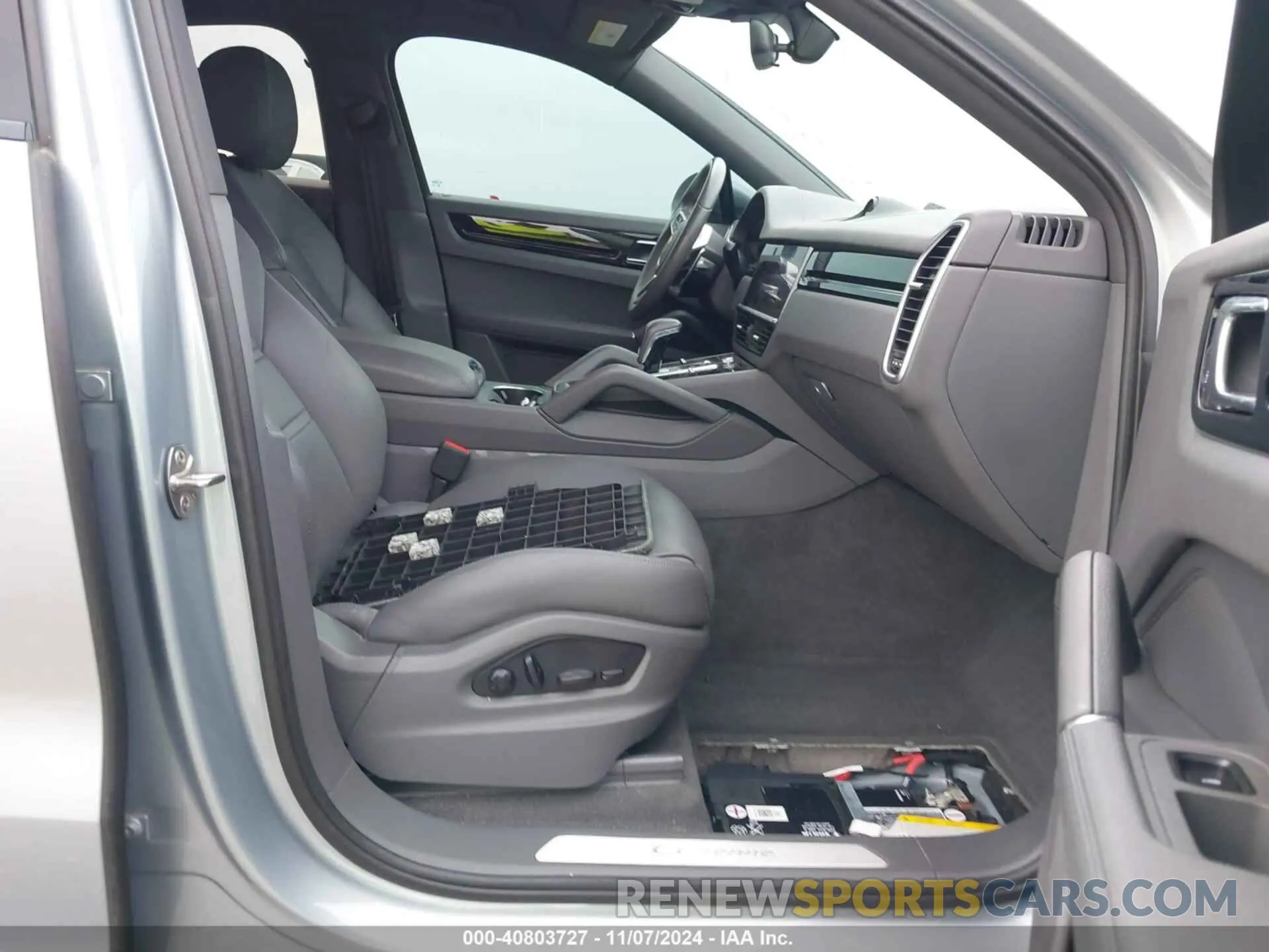 5 Photograph of a damaged car WP1BA2AY4NDA47827 PORSCHE CAYENNE COUPE 2022