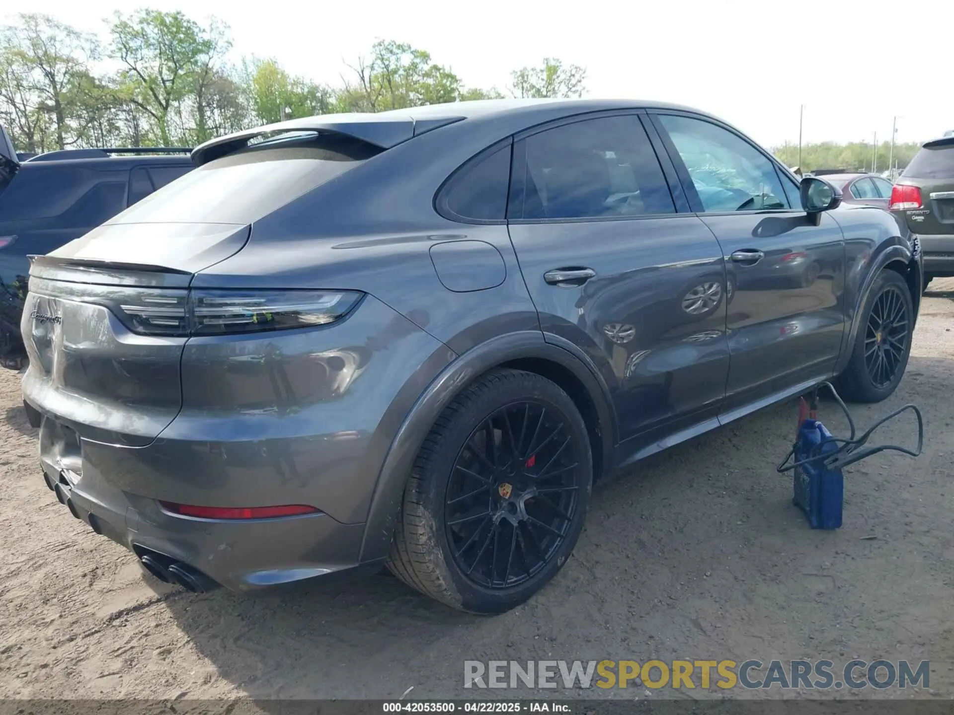 4 Photograph of a damaged car WP1BG2AY6NDA55863 PORSCHE CAYENNE COUPE 2022